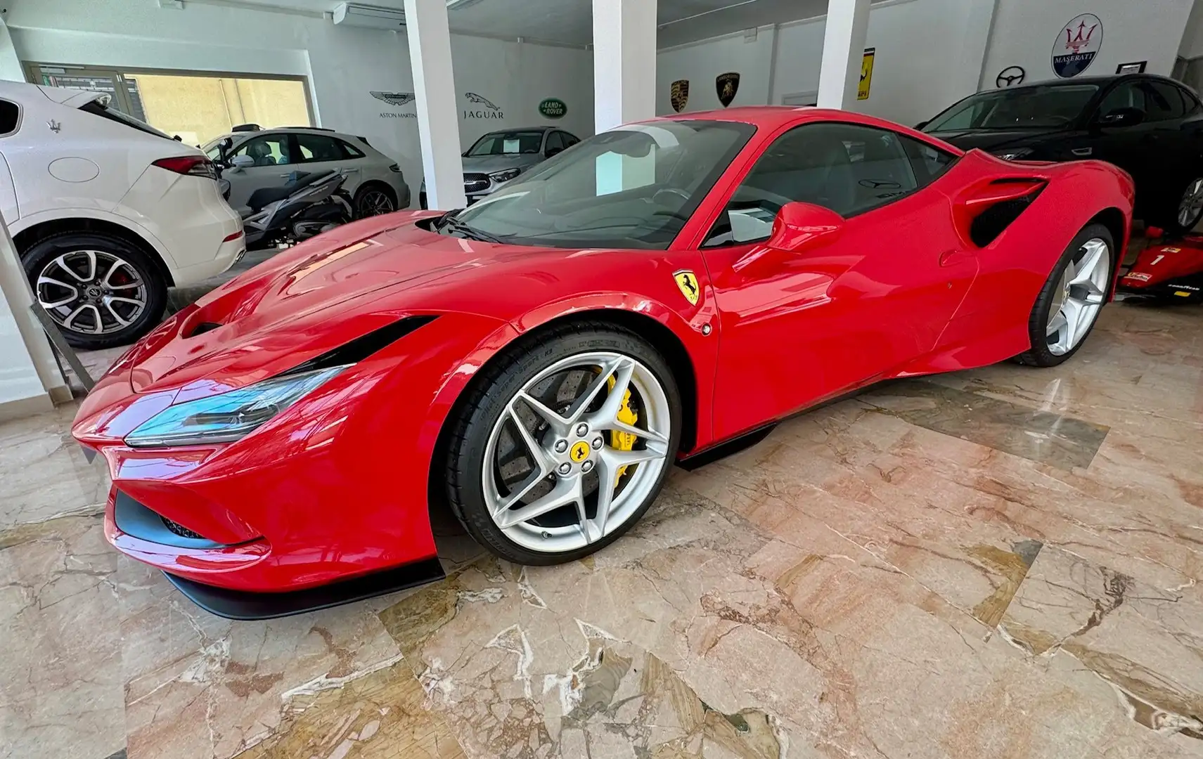 Ferrari F8 Tributo F8 Tributo Coupe 3.9 - 1