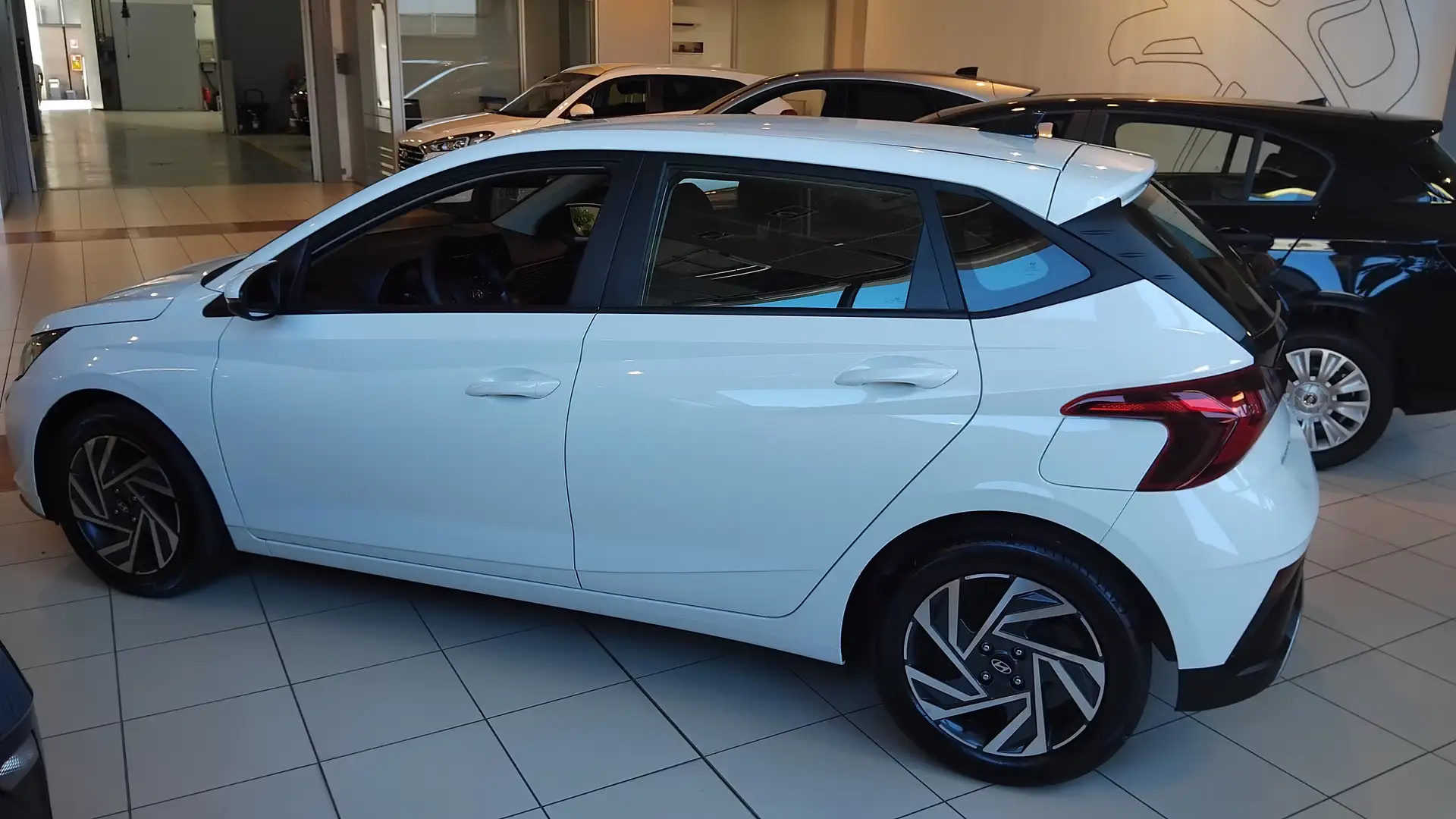 Hyundai i20 i20 III 1.2 mpi Connectline 79cv mt Bianco - 2