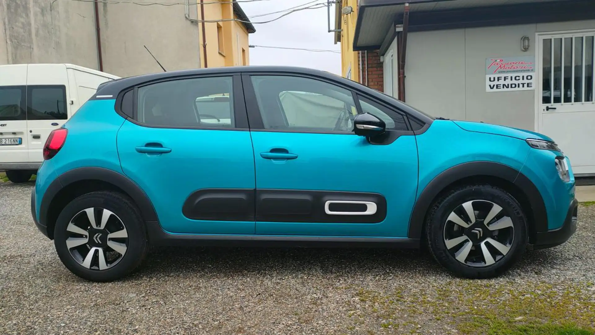 Citroen C3 1.2 Benzina 83 CV Shine 70000KM Bleu - 2