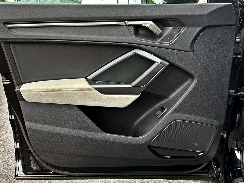 Audi Q3 Sportback 35TFSI S LINE PANO SONOS STANDHZ VC — photo 6