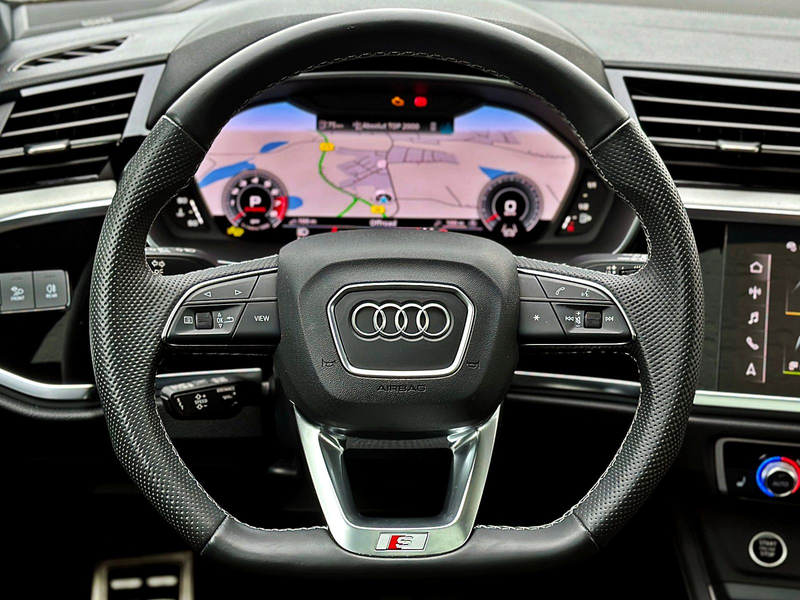 Audi Q3 Sportback 35TFSI S LINE PANO SONOS STANDHZ VC — photo 15