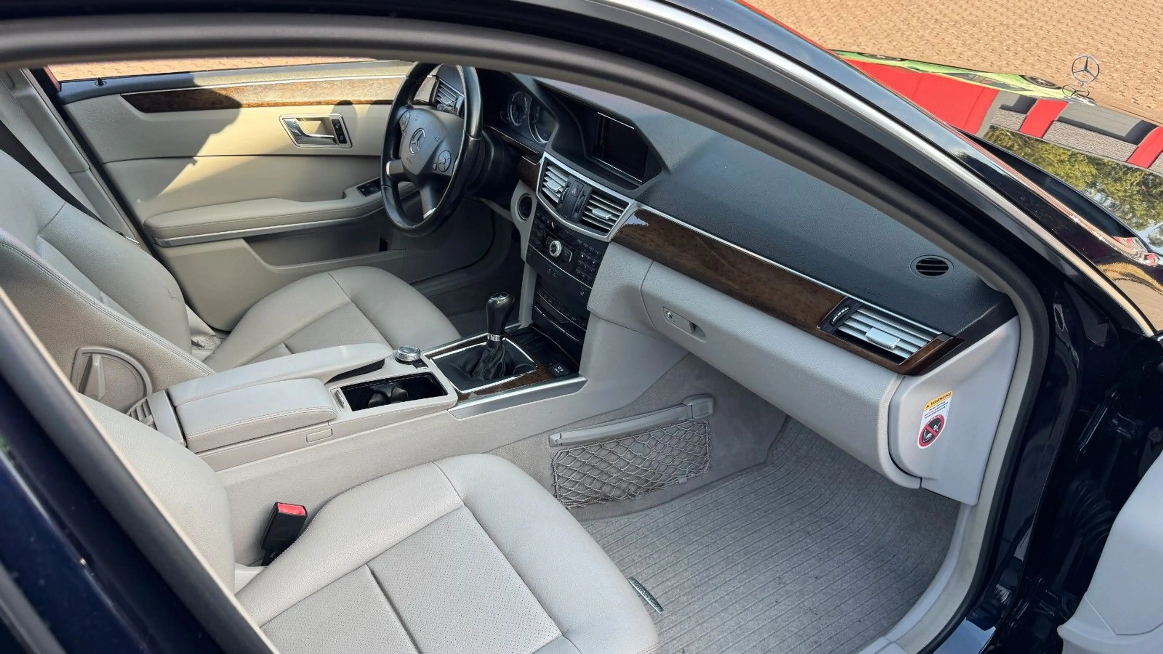 Mercedes-Benz E 220 d CDI T-Modell/ AHK Soundsystem Panno Leder — photo 2