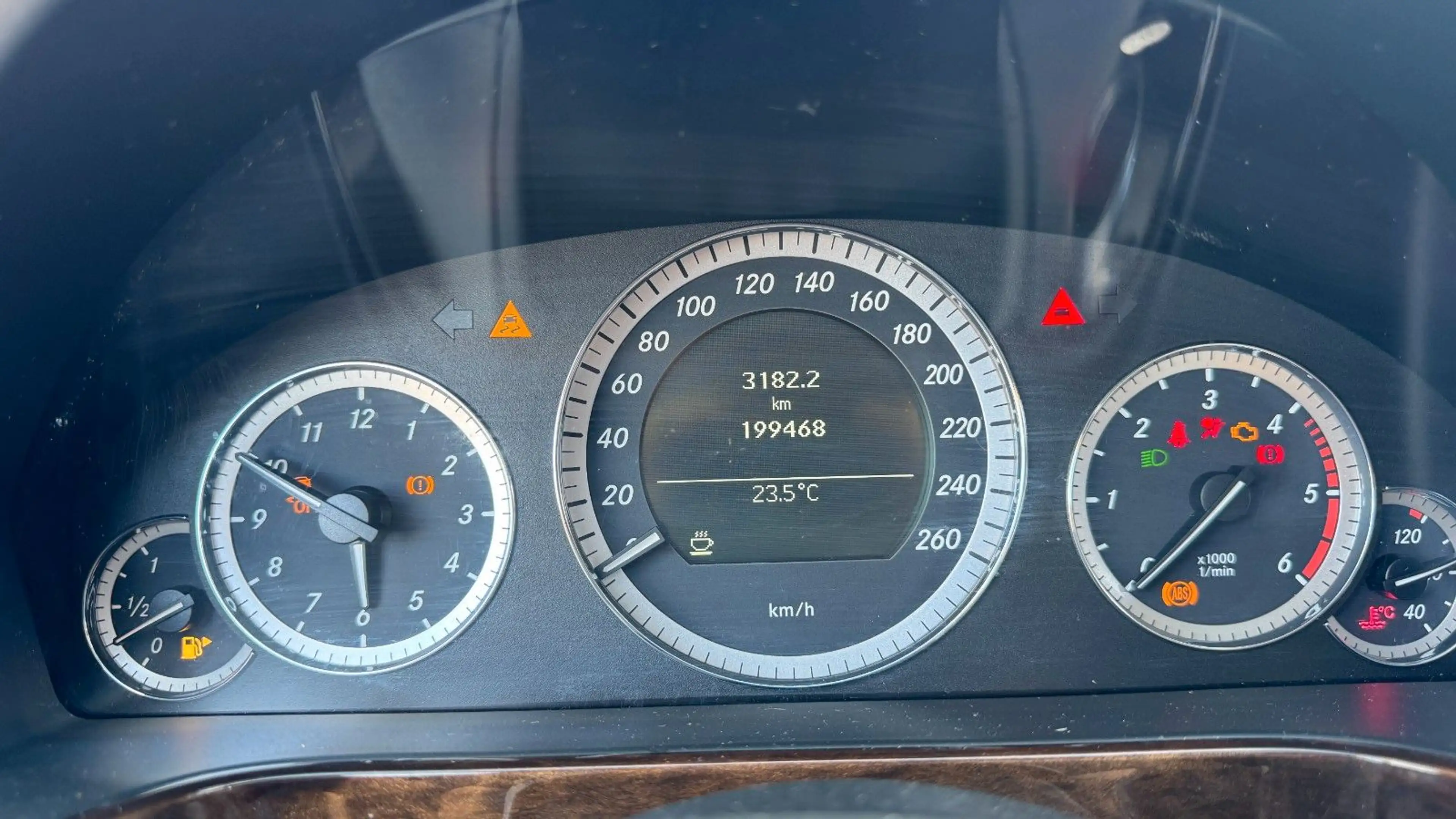 Mercedes-Benz E 220 d CDI T-Modell/ AHK Soundsystem Panno Leder — photo 12