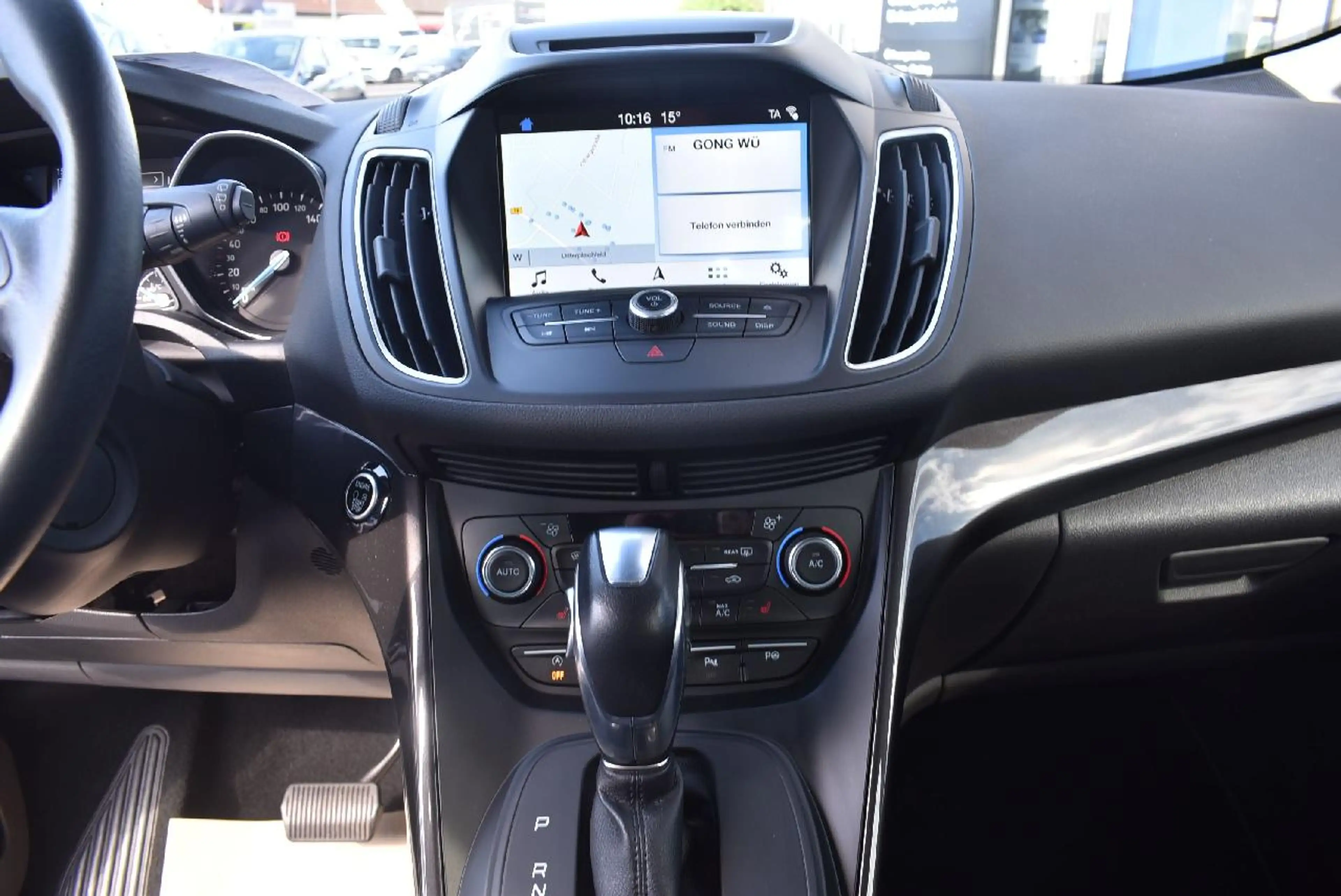 Ford C-Max Titanium — photo 12