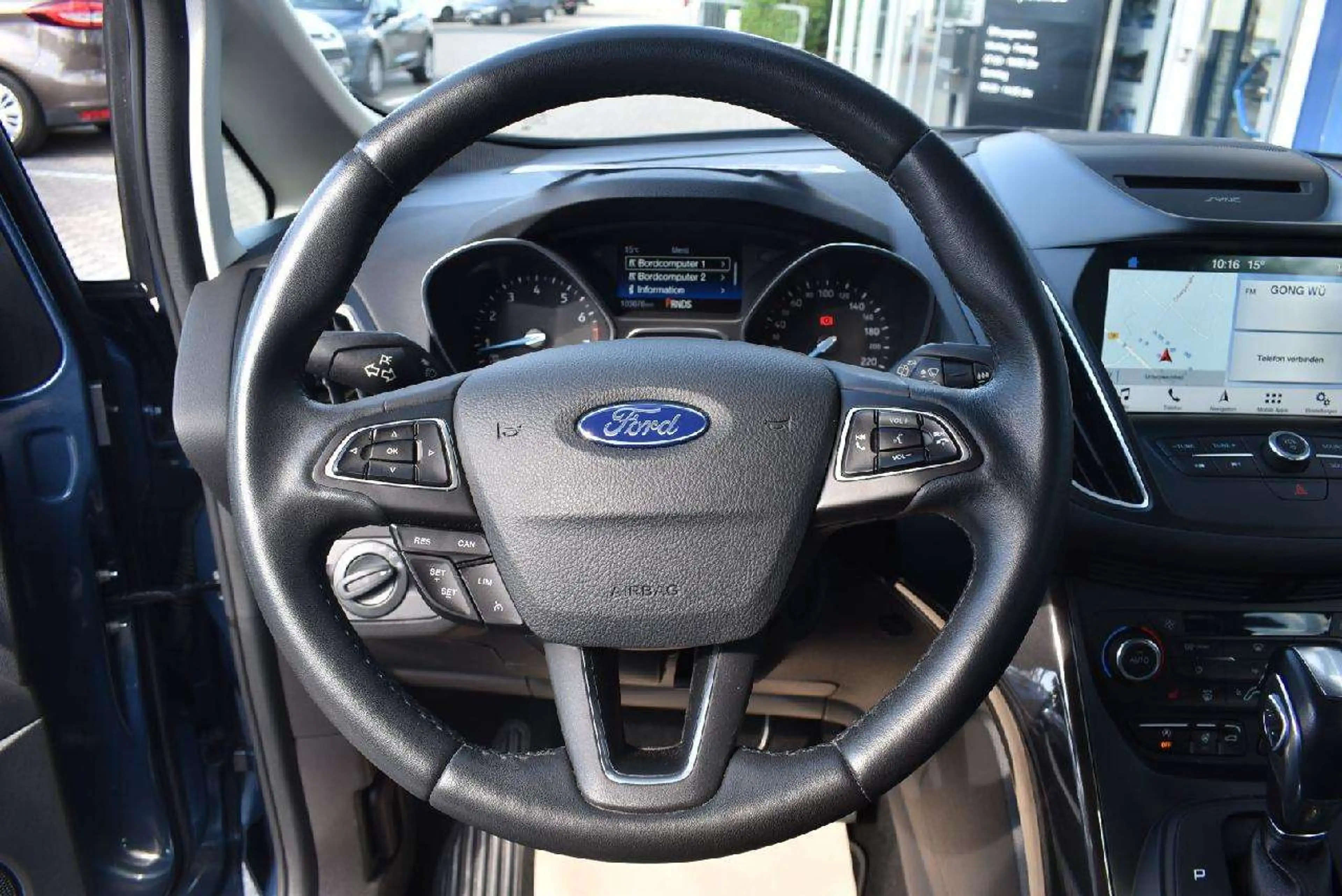 Ford C-Max Titanium — photo 11