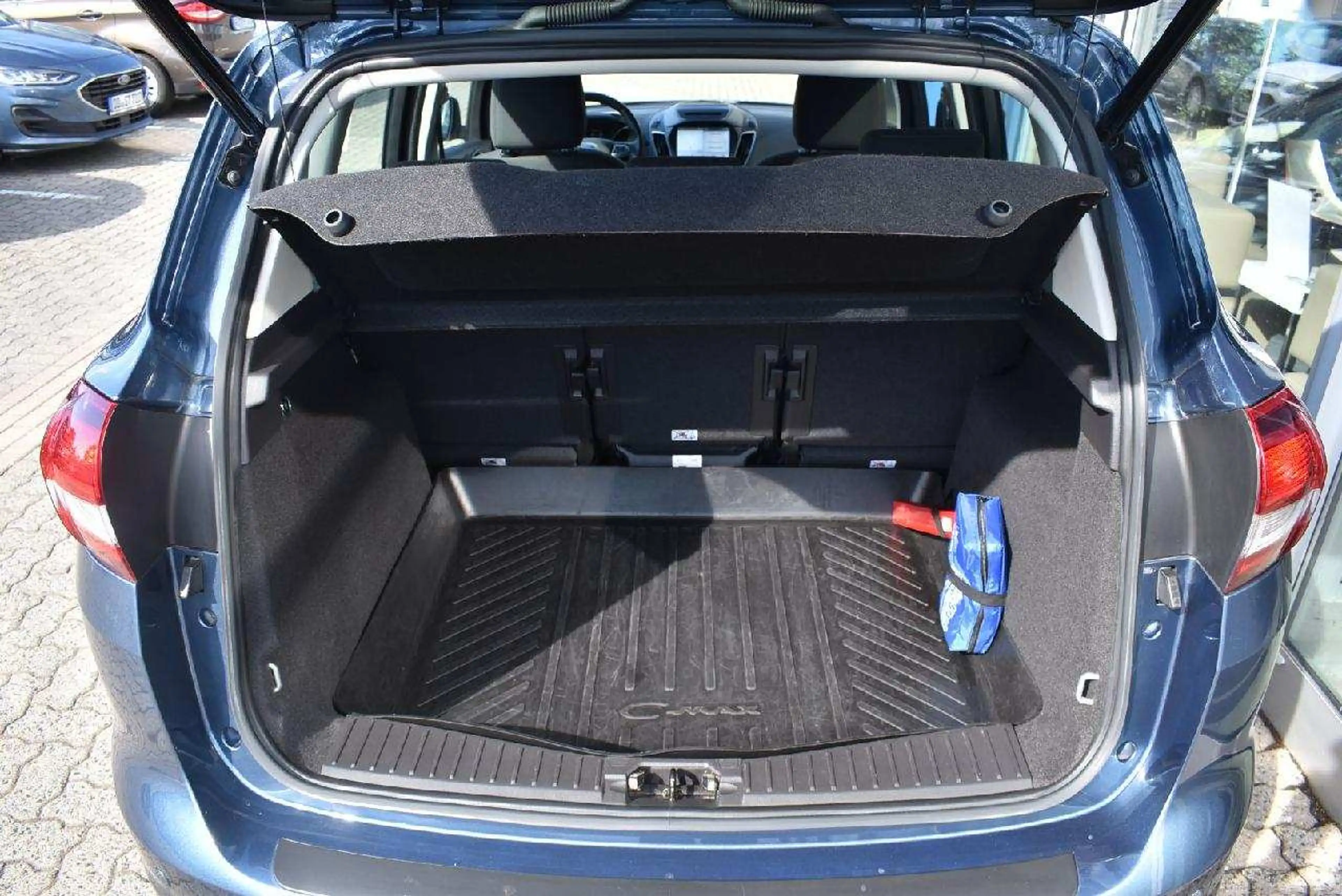 Ford C-Max Titanium — photo 6