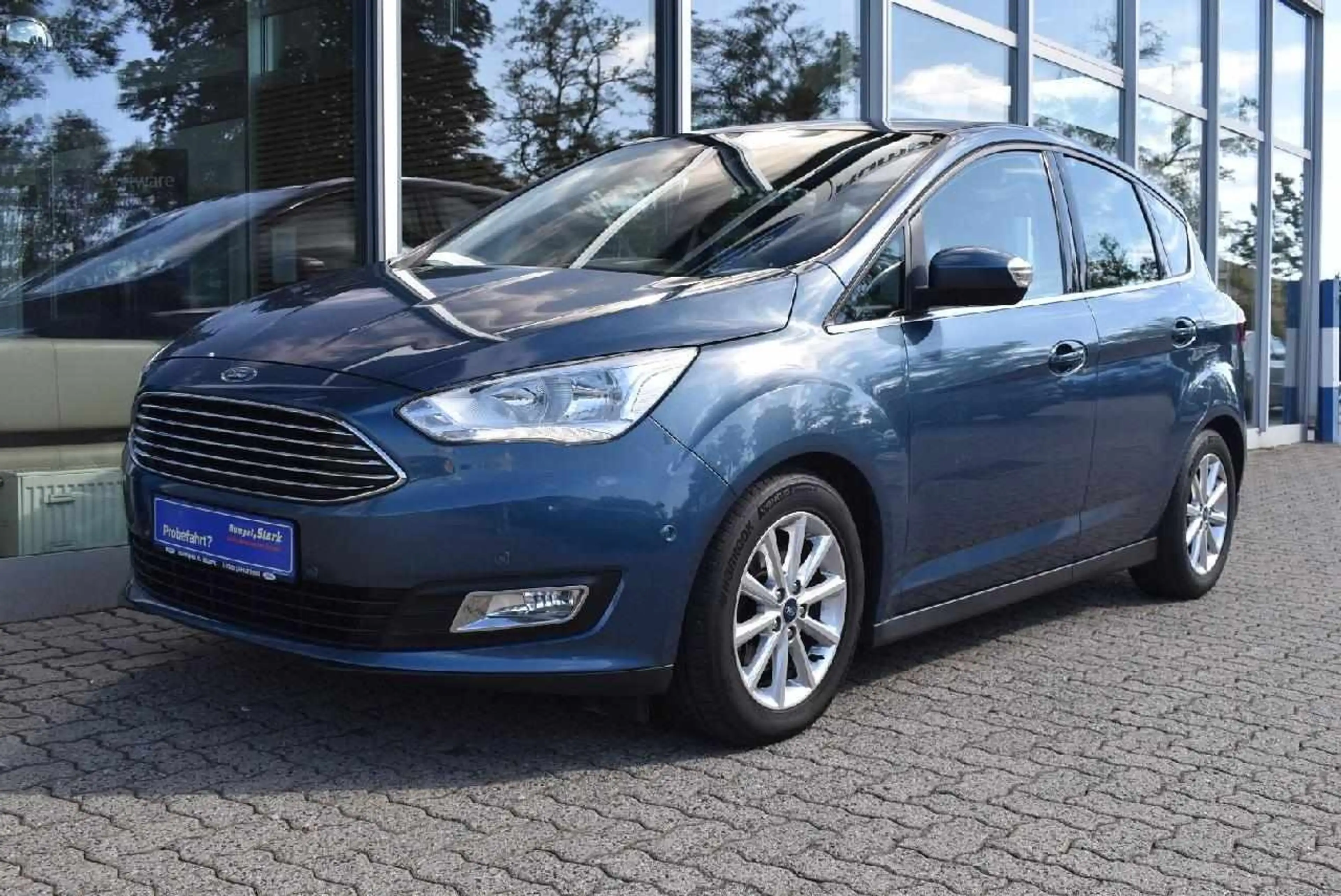 Ford C-Max Titanium — photo 2