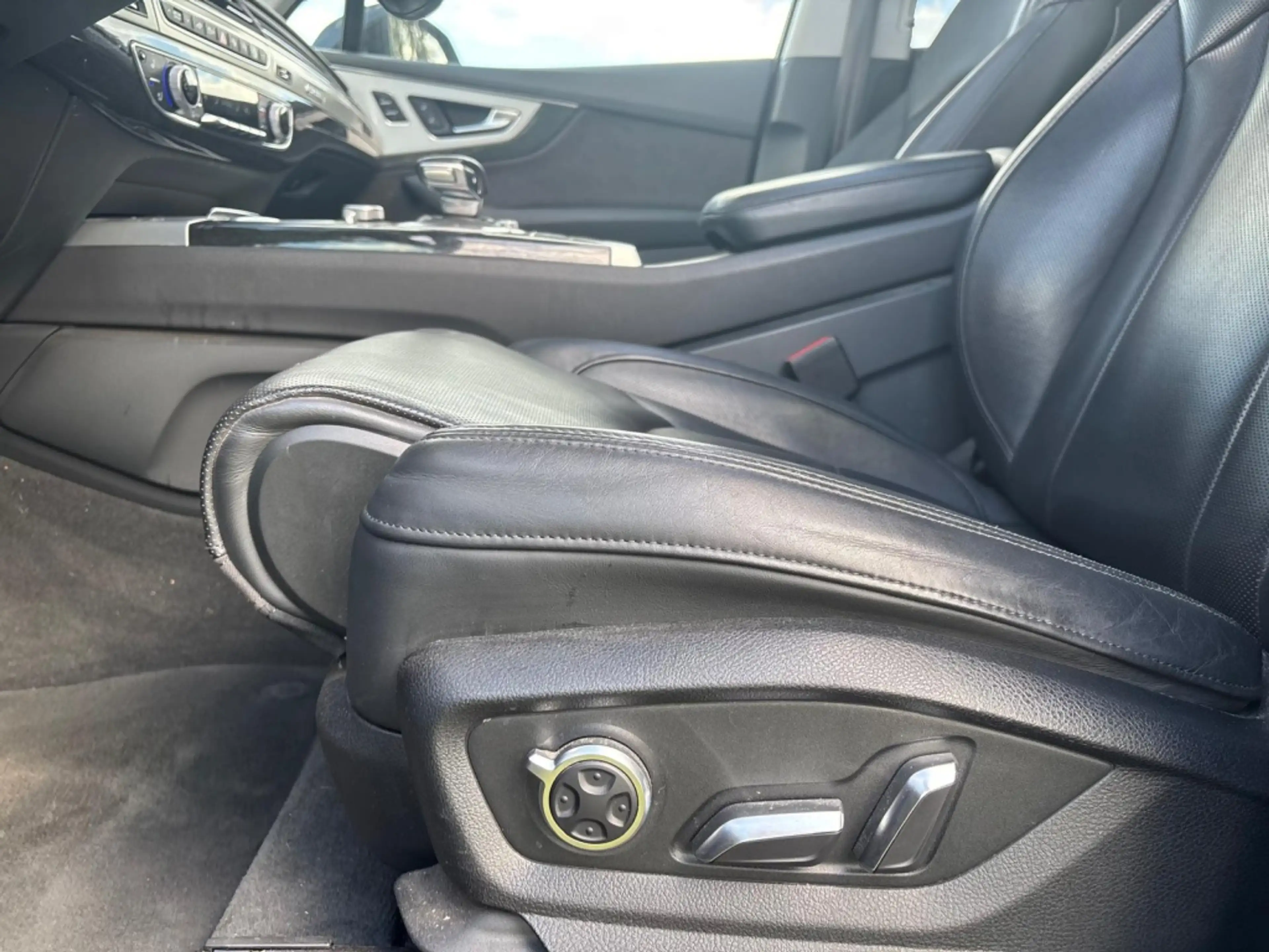 Audi Q7 e-tron 3.0 TDI quattro | Pano | Luchtvering | Trekhaak | — photo 17