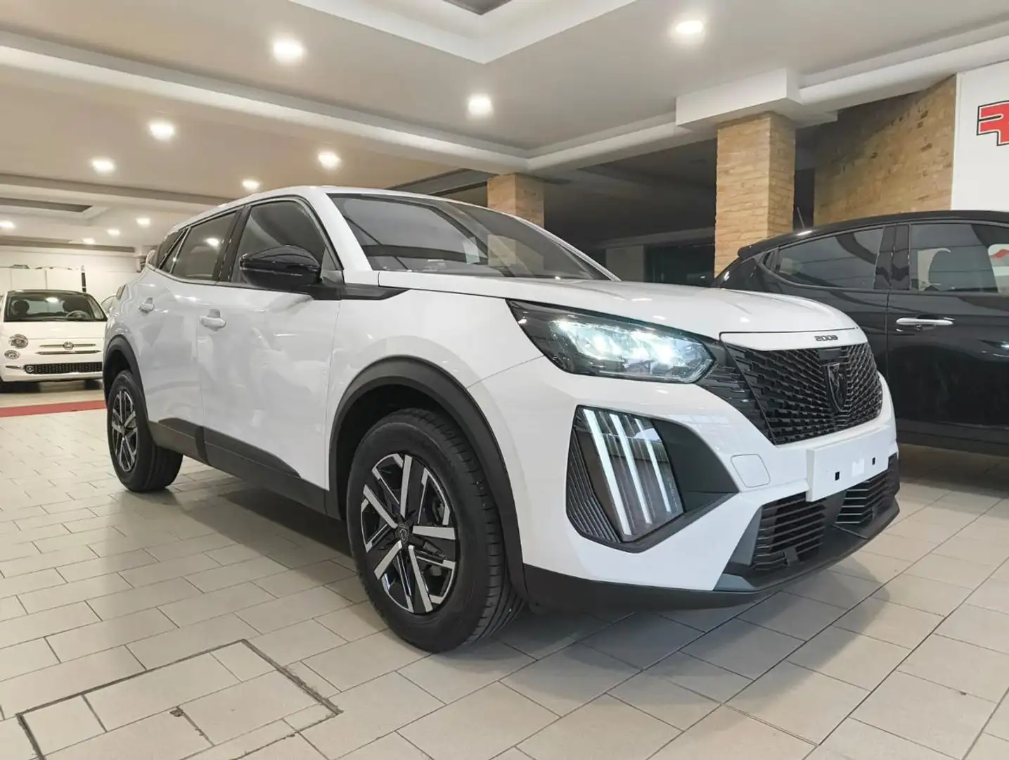 Peugeot 2008 PureTech 1.2 100 S&S Active Blanc - 2