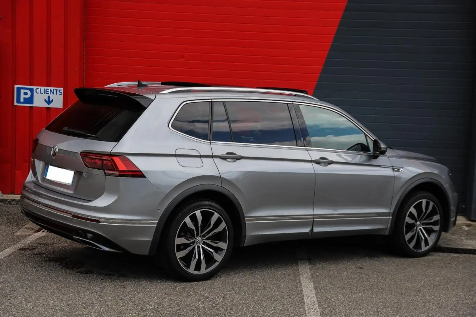 Volkswagen Tiguan Allspace 2.0 TDI 150 DSG 7 R-Line CARAT TOIT OUVRA Gris - 2