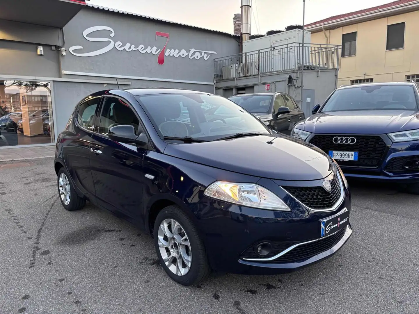 Lancia Ypsilon 1.3 MJT 95 CV 5 porte Gold - ANCHE NEOPATENTATI Bleu - 1
