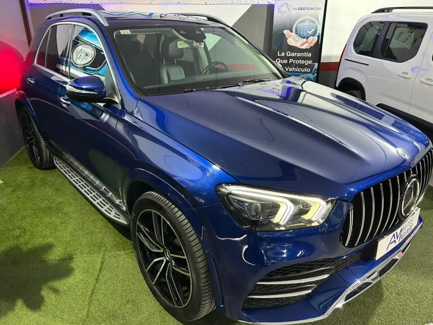 Mercedes-Benz GLE 300 300d 4Matic Aut. Albastru - 2