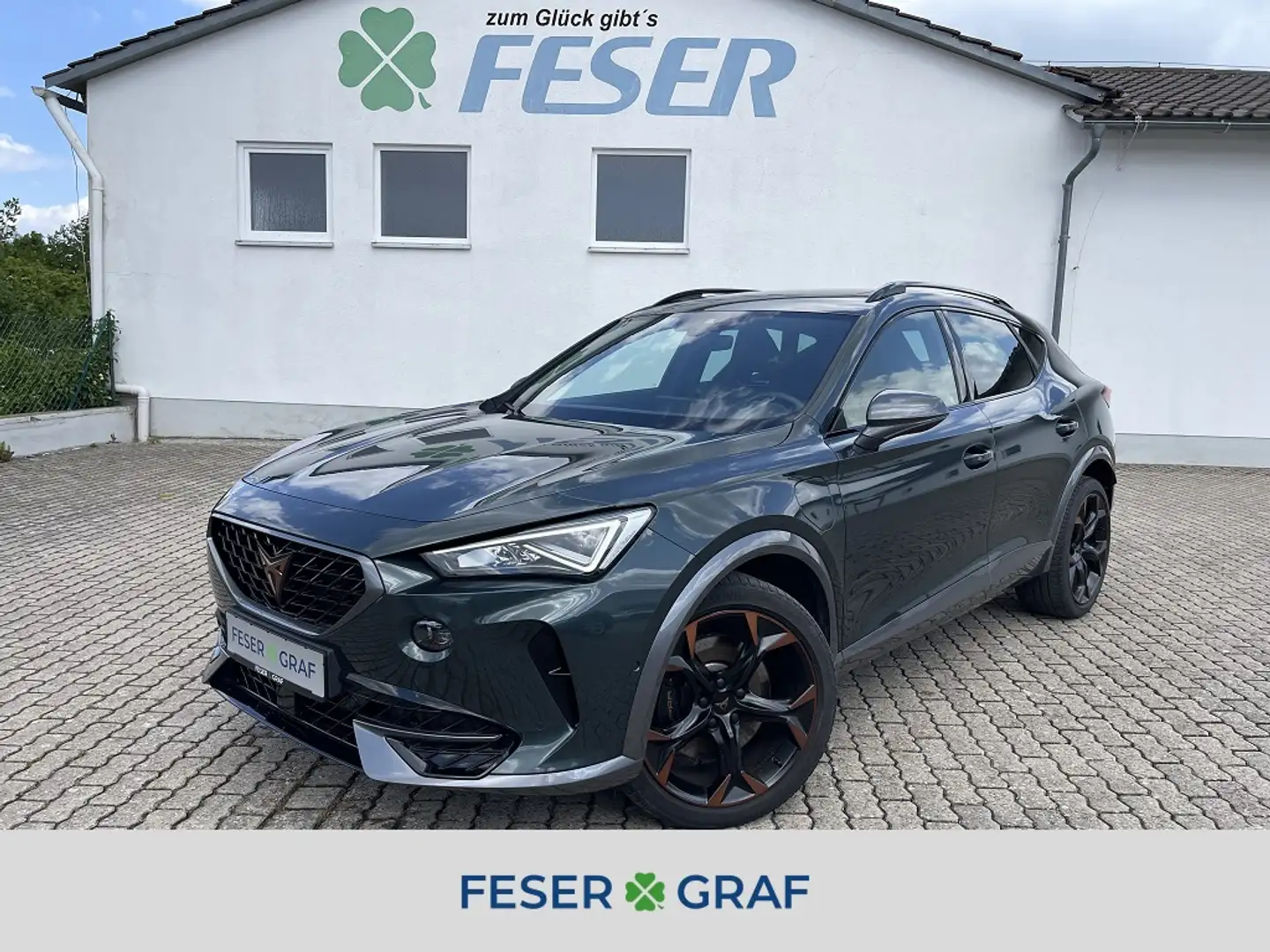 CUPRA Formentor VZ 1.4 e-Hybrid ACC AHK eHECK eSITZ PANO Groen - 1