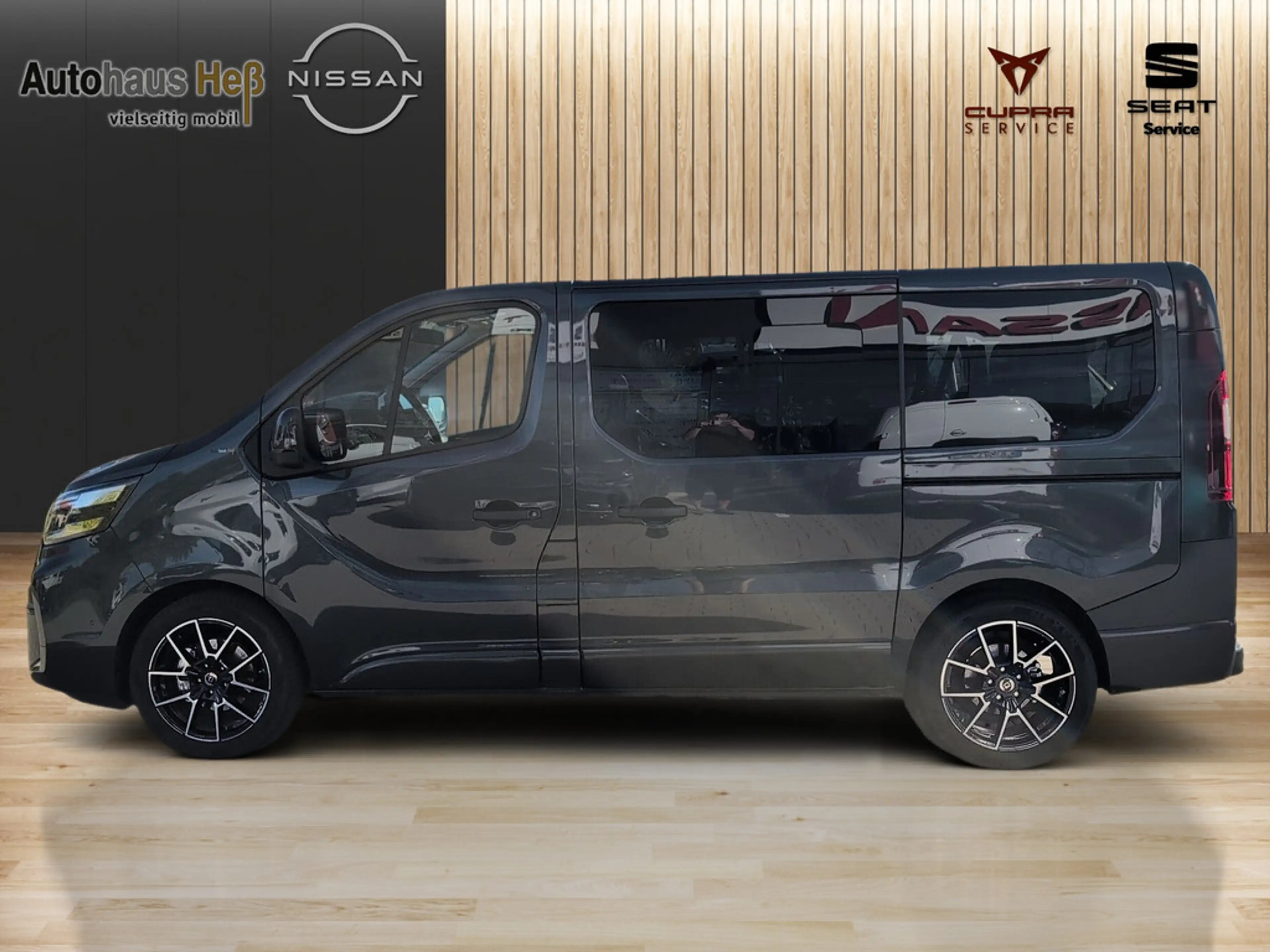 Nissan Primastar Kombi 2.0 L1H1 2,8t Tekna ACC LED — photo 9