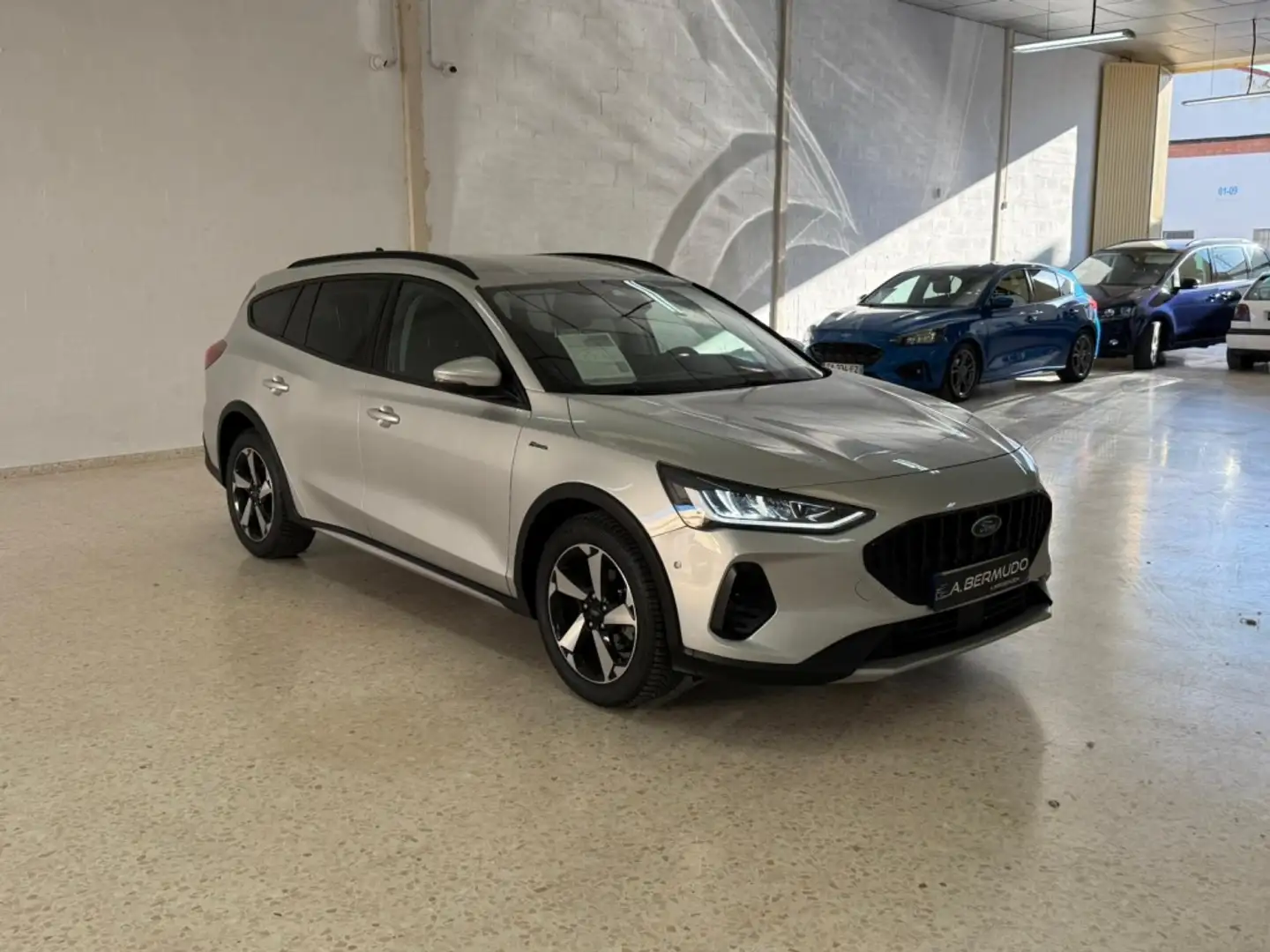 Ford Focus Sportbreak 1.0 Ecoboost MHEV Active X 125 Aut. Gris - 1