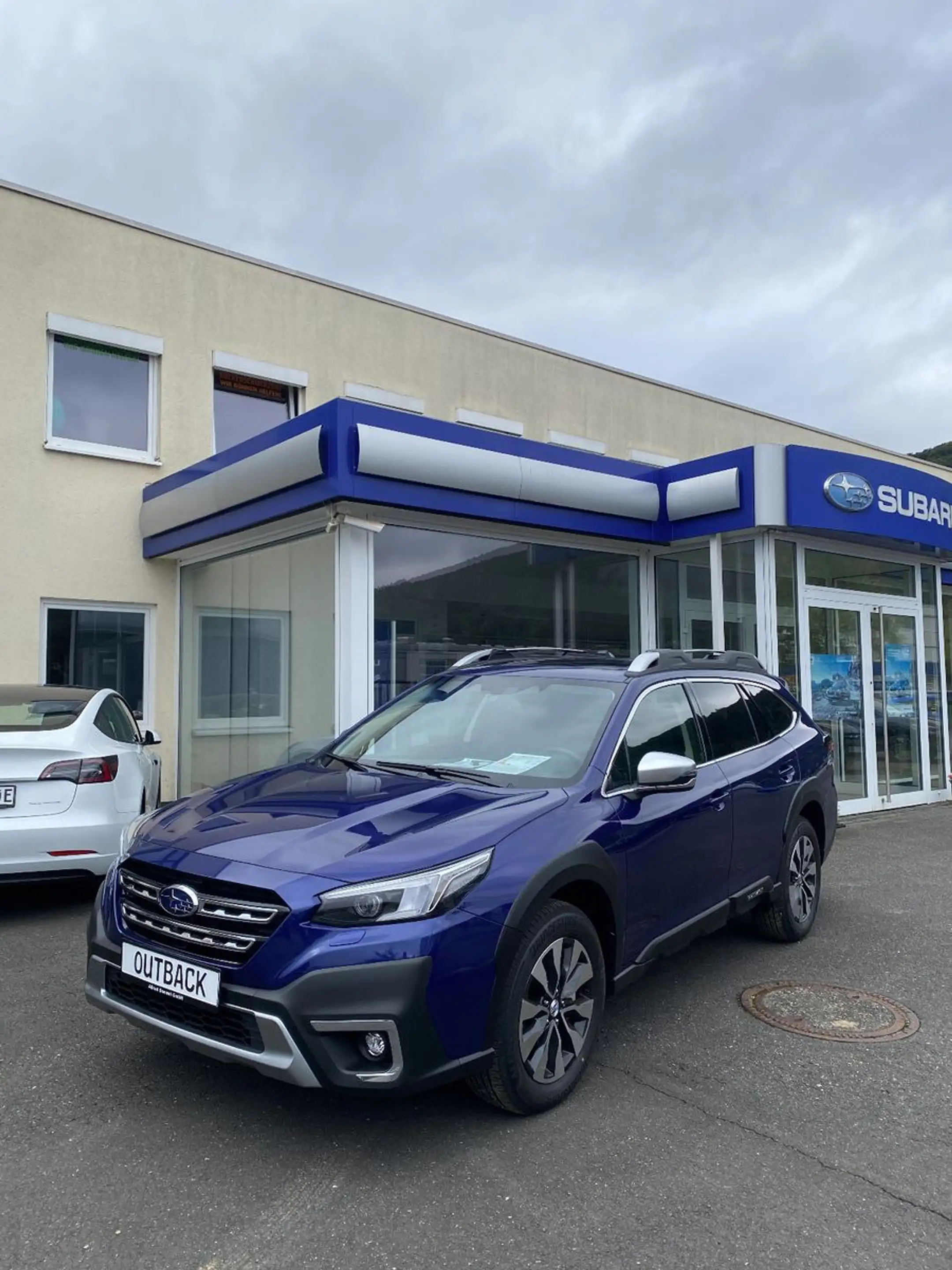 Subaru OUTBACK 2.5i PLATINUM =PREMIUM 8 J. GAR Mod´26 — photo 2