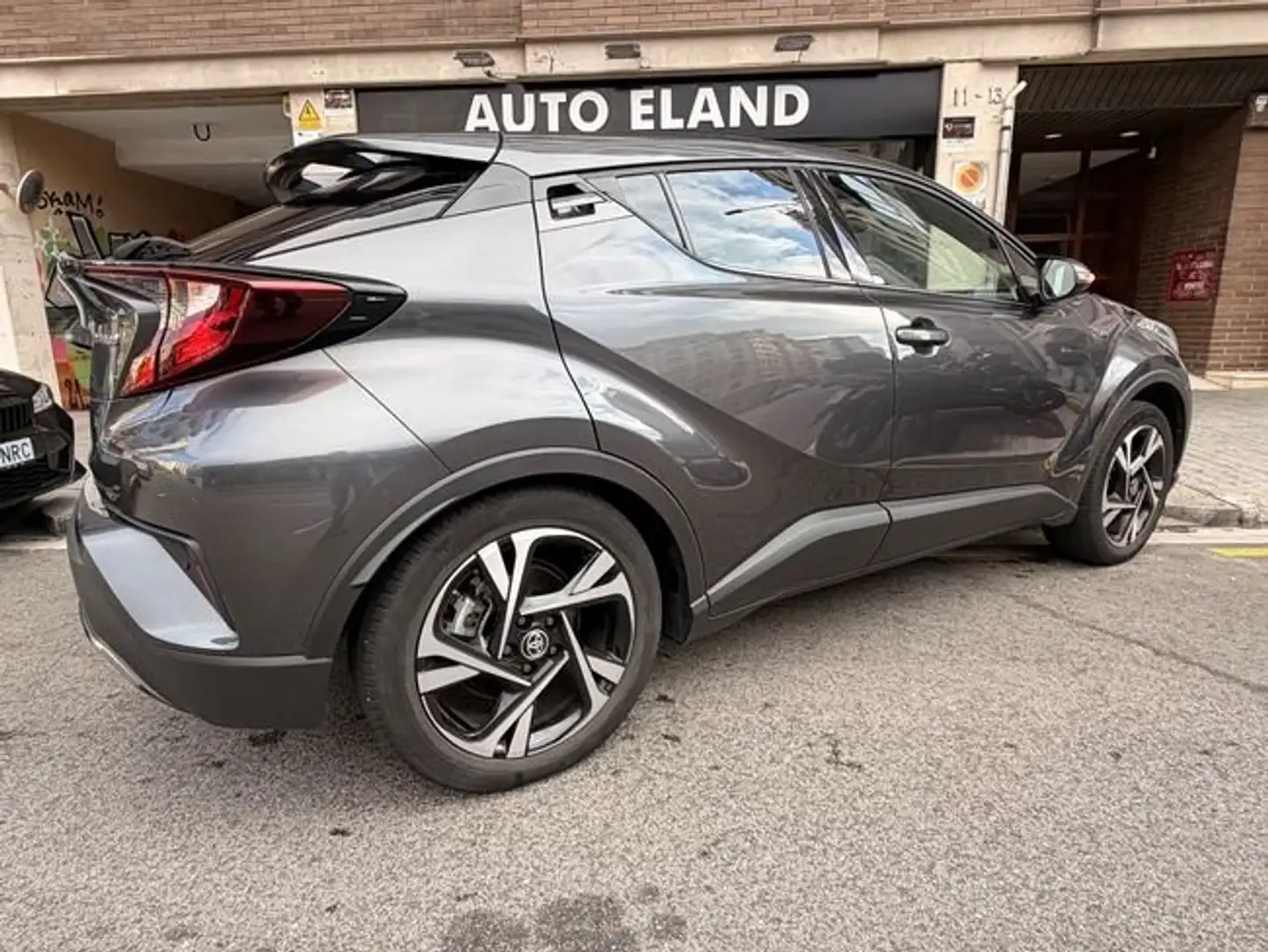 Toyota C-HR 180H Advance Gris - 1