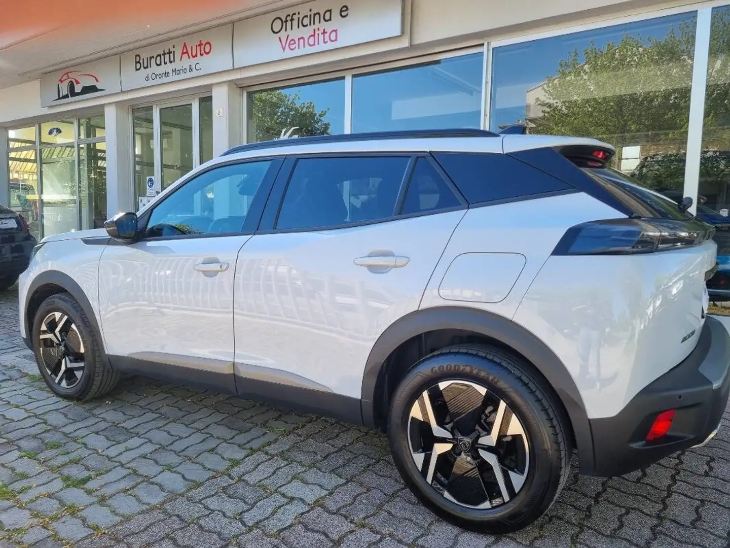 Peugeot 2008 1.2 puretech Allure s&s 130cv eat8 Blanc - 2