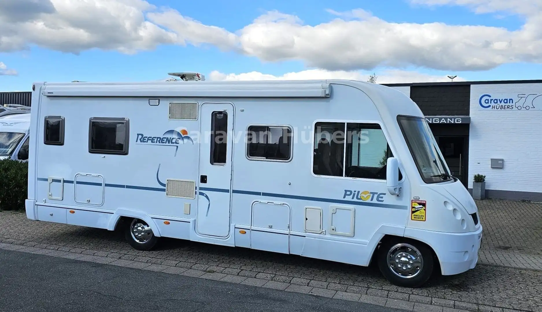 Pilote G 735- Hub+Einzelbetten - auto.Sat/TV - Solar - Weiß - 2