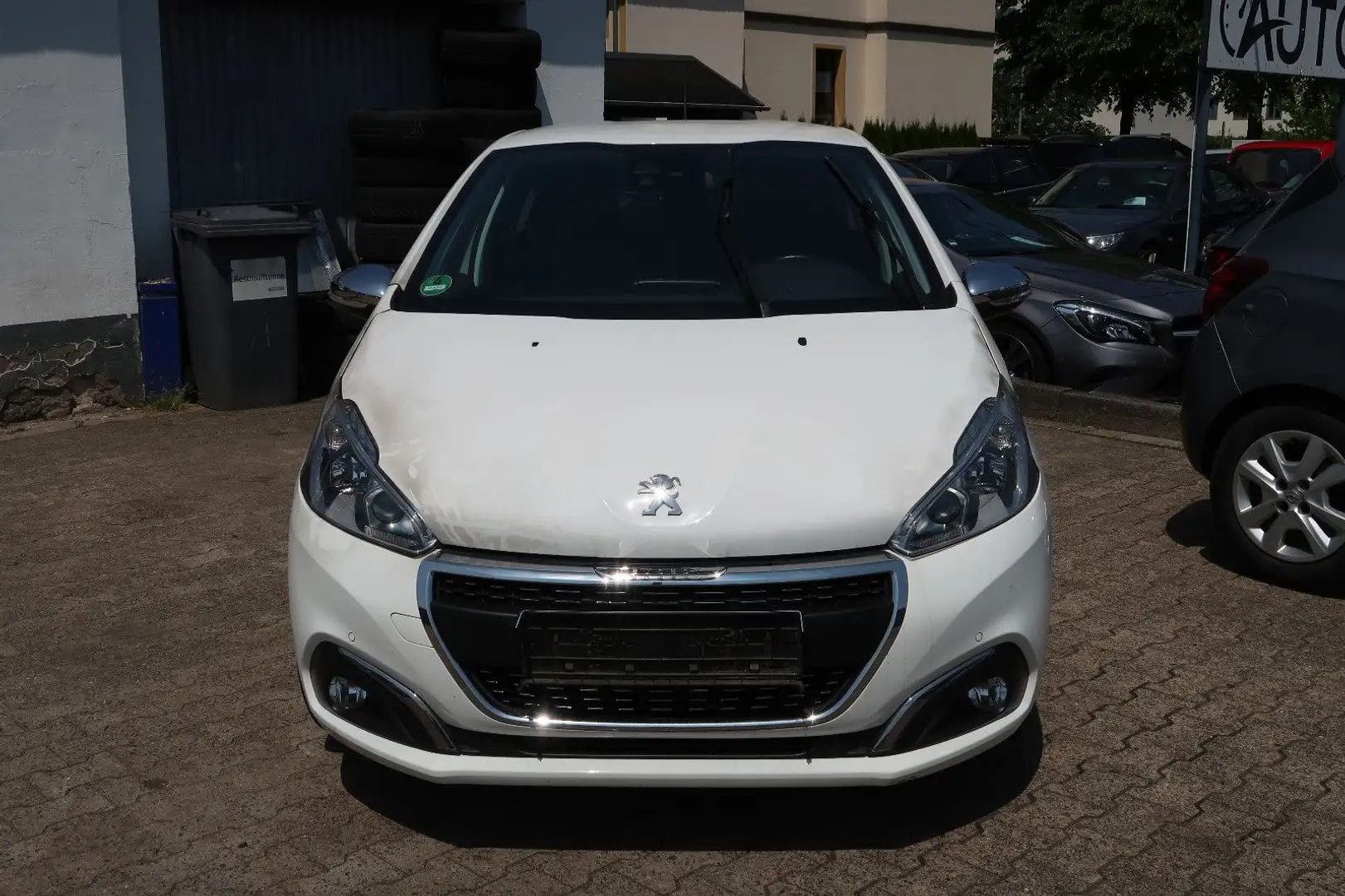 Peugeot 208 Tech Edition *MOTOR VERBRANNT* Weiß - 2