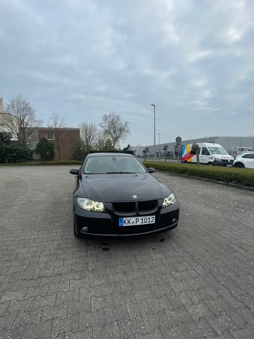 BMW 318 318i E90 TÜV bis 05/25 Zwart - 1