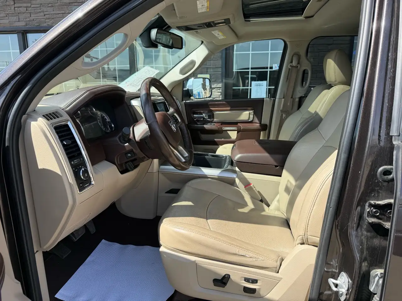 RAM 1500 снимка RAM 1500