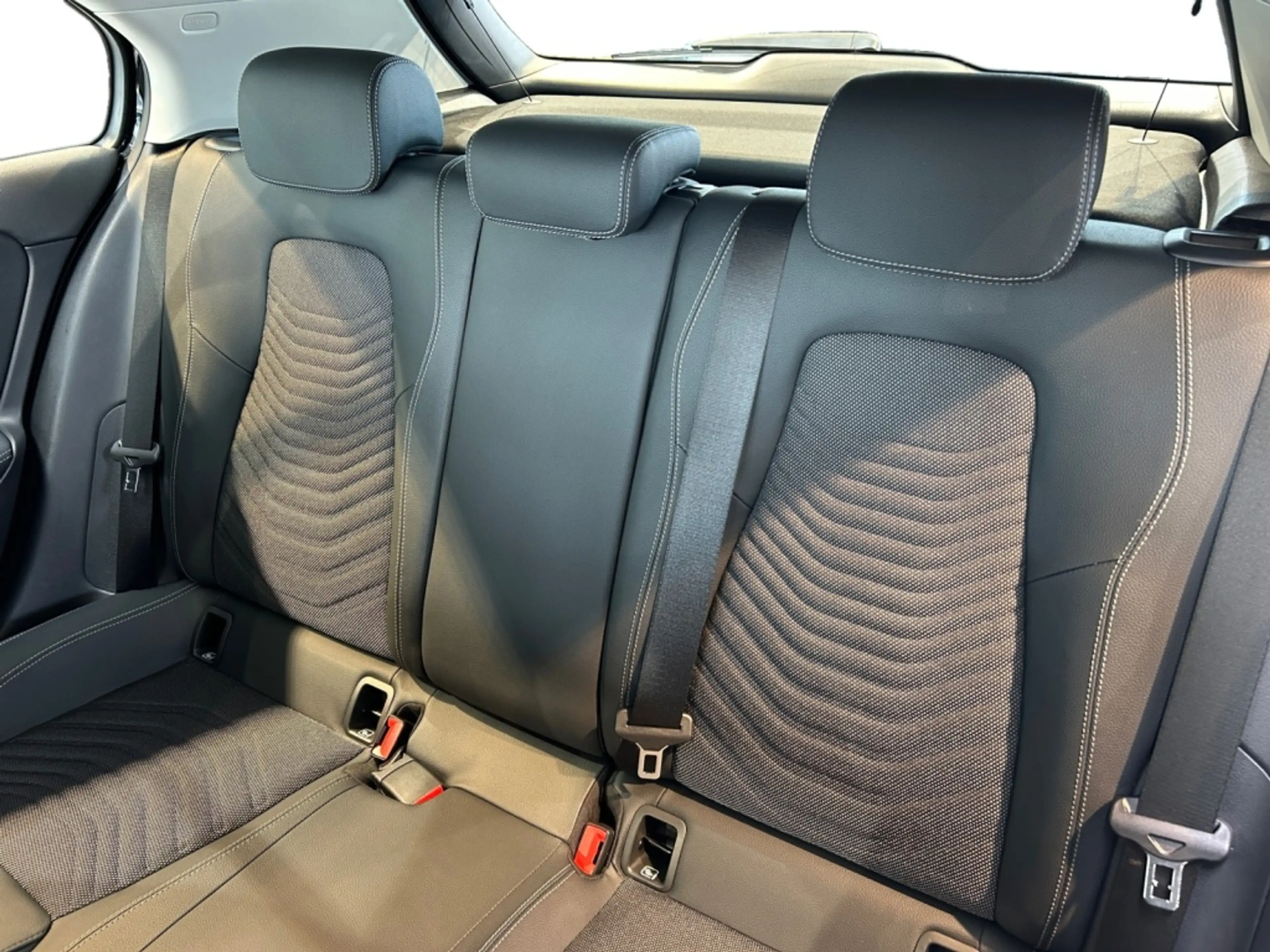 Mercedes-Benz A 200 Progressive Progressive+Wide+Cam+LED+Navi — photo 11