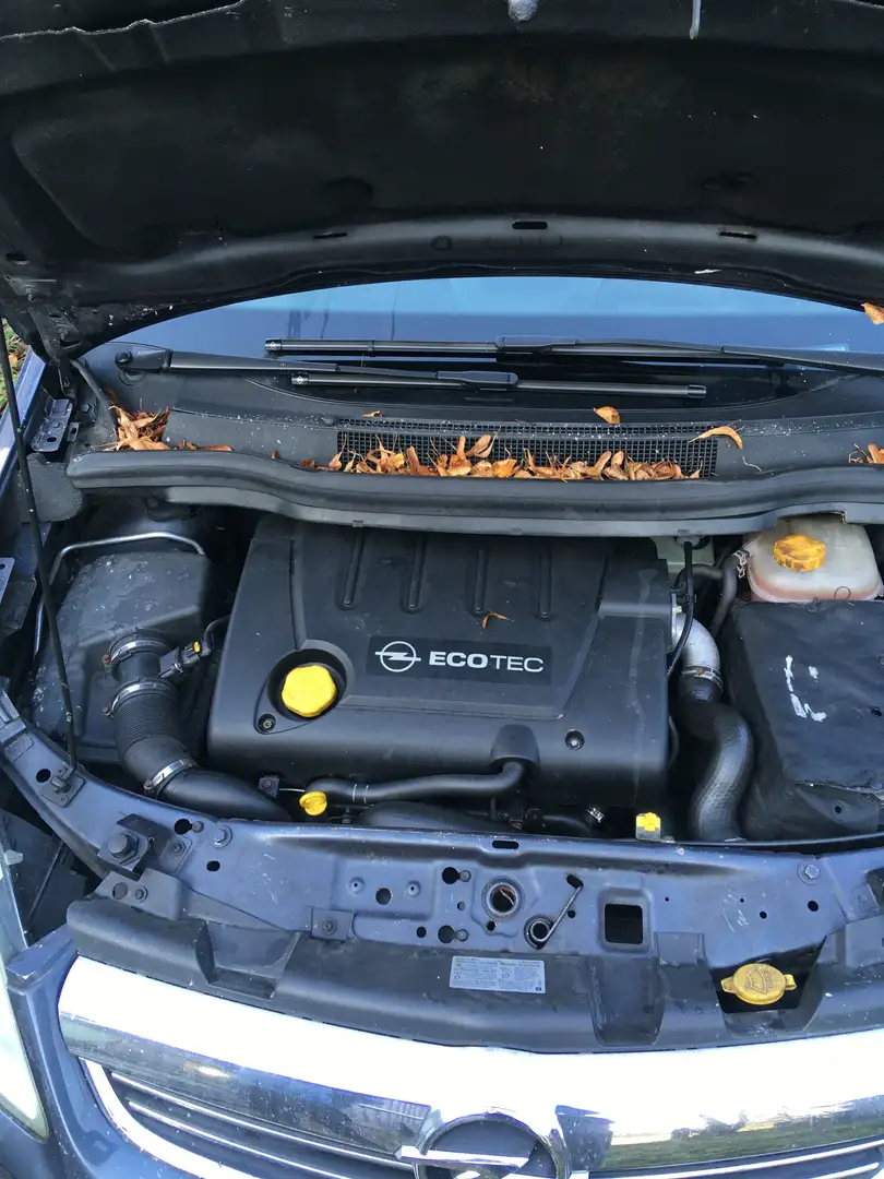 Opel Zafira - 2