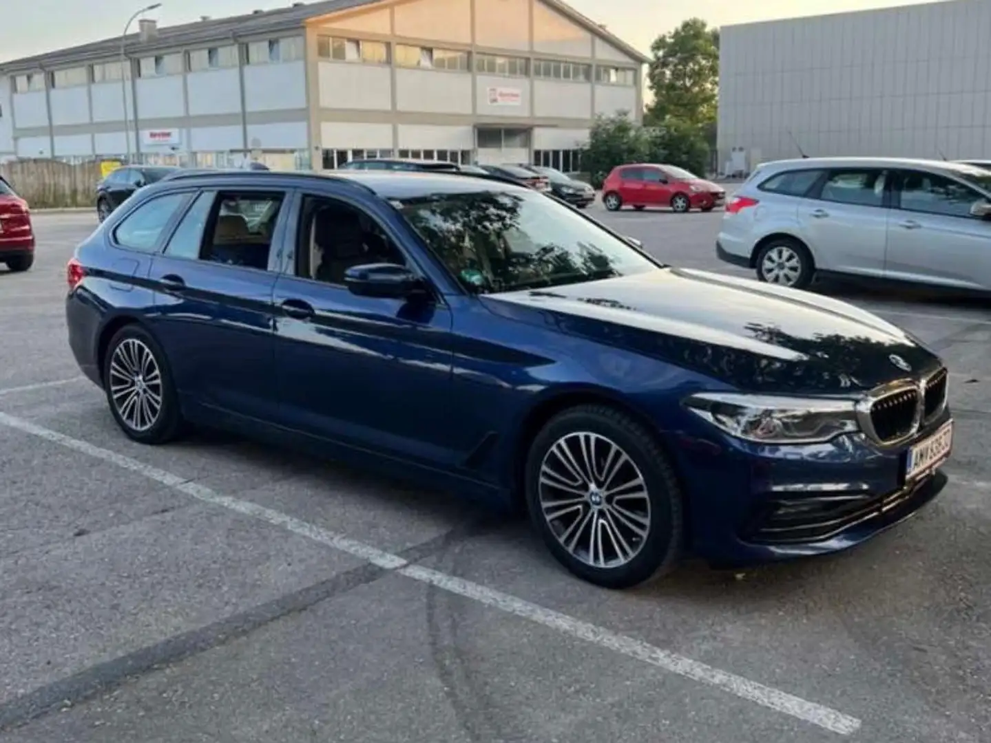 BMW 520 520d Touring Aut. Blau - 2