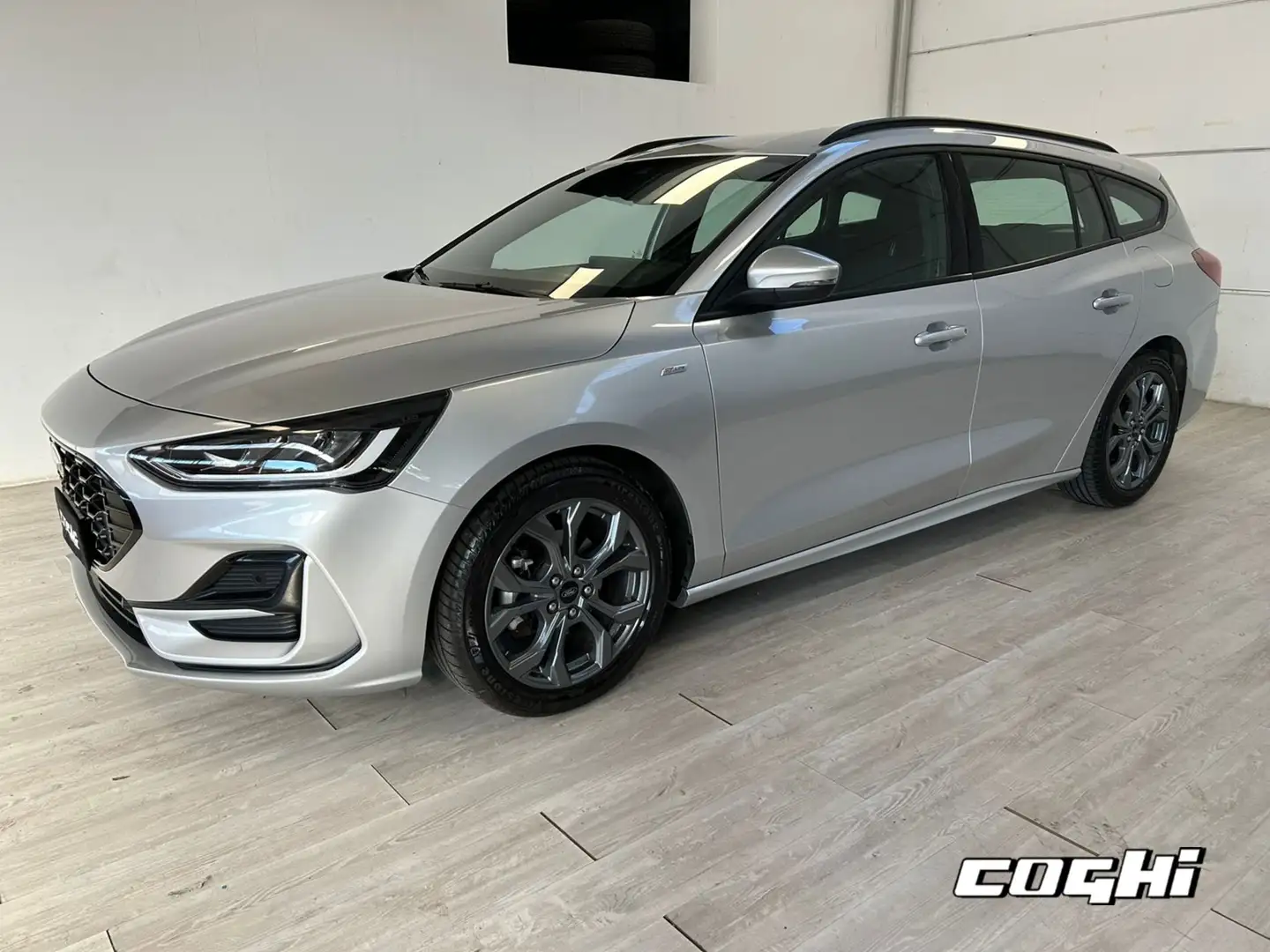 Ford Focus 1.0 EcoBoost Hybrid 125 CV Powershift SW ST-Line Szürke - 2