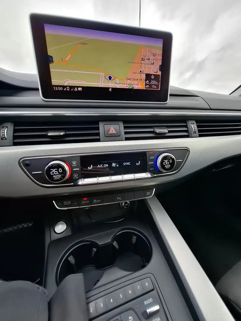 Audi A4 Avant 2.0TDI S line edition tronic 140kW - 1