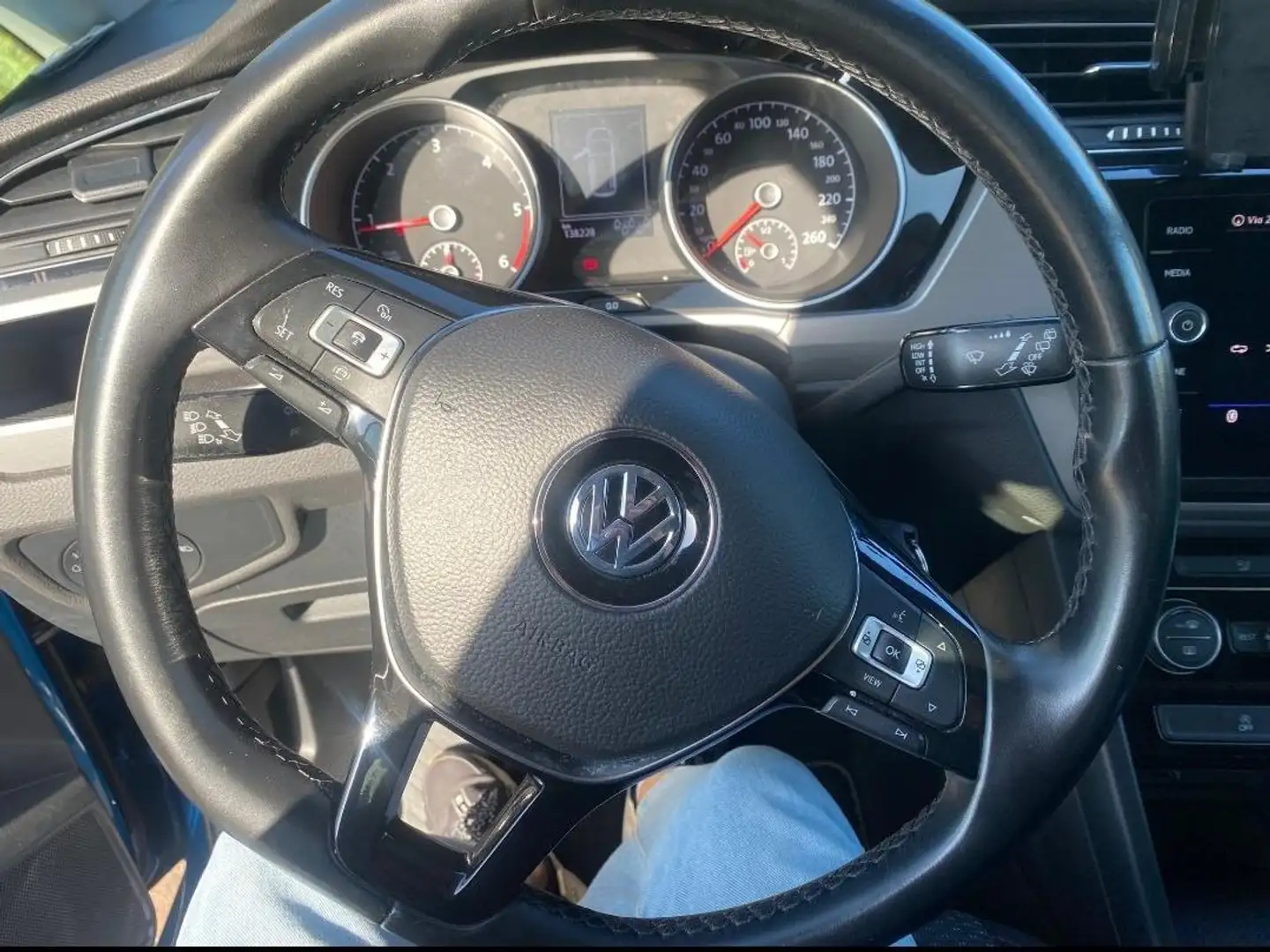 Volkswagen Touran Touran III 2015 1.6 tdi Comfortline 115cv dsg Blauw - 2