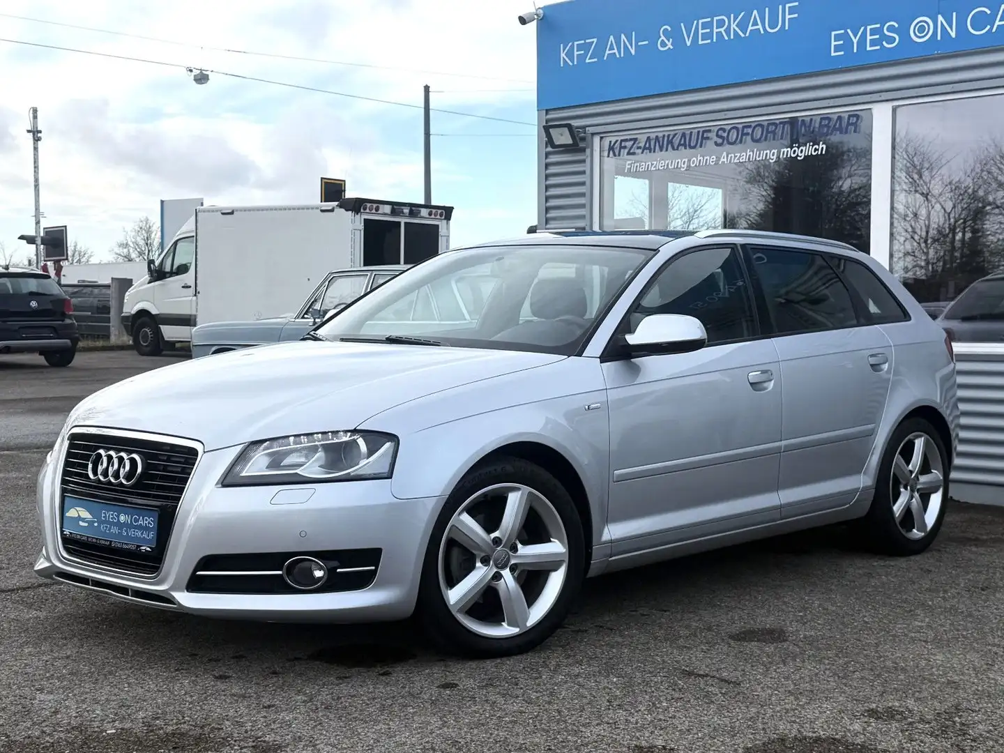 Audi A3 Sportback 1.8 TFSI S line Plus*AUT.*NAVi*PANO Silber - 1