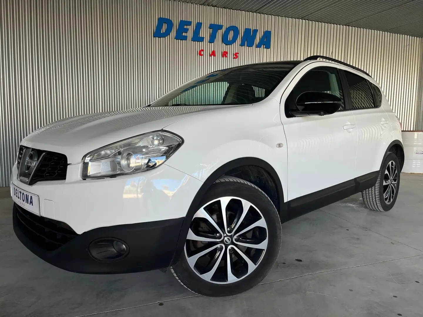 Nissan Qashqai 2.0dCi Tekna Premium 4x4 A/T 18´´ Wit - 2