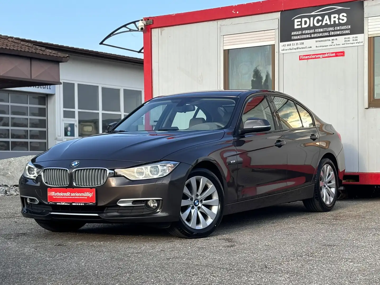 BMW 318 318 d Braun - 1