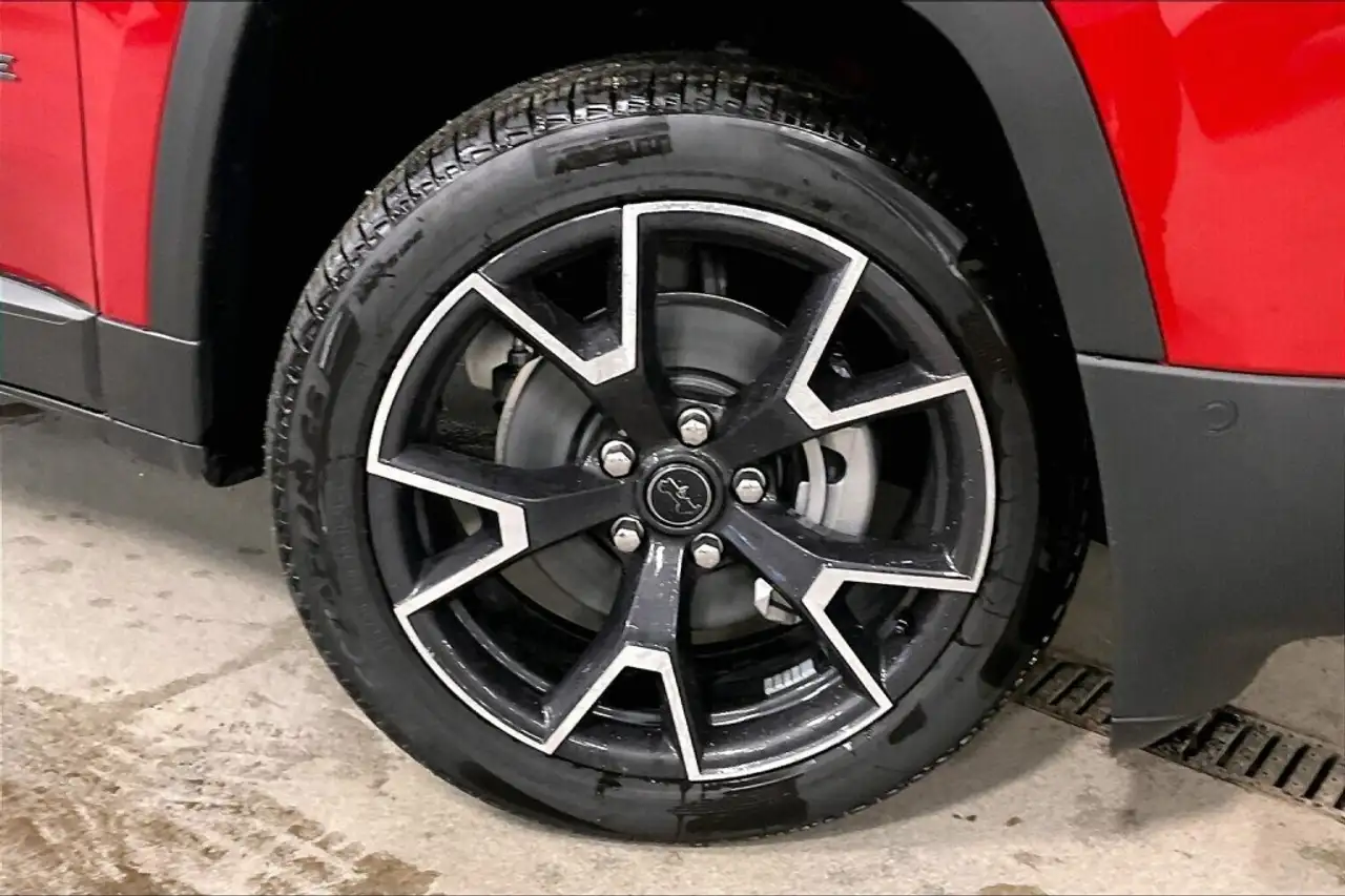Jeep Cherokee снимка Jeep Cherokee