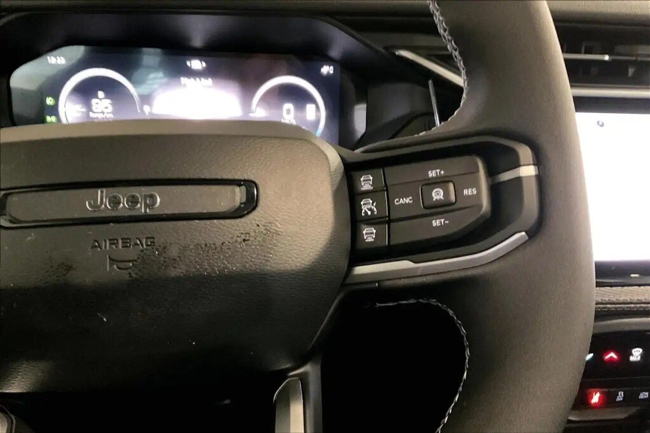 Jeep Cherokee снимка Jeep Cherokee