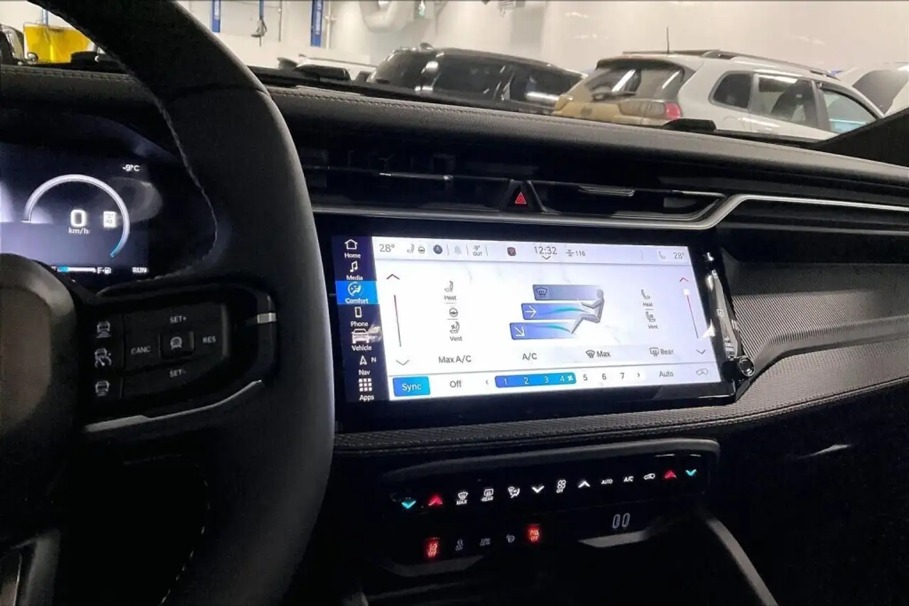 Jeep Cherokee снимка Jeep Cherokee