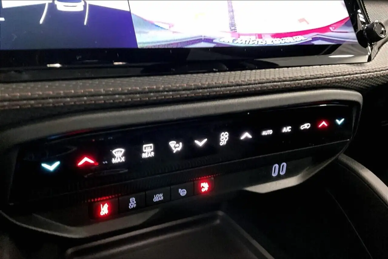 Jeep Cherokee снимка Jeep Cherokee