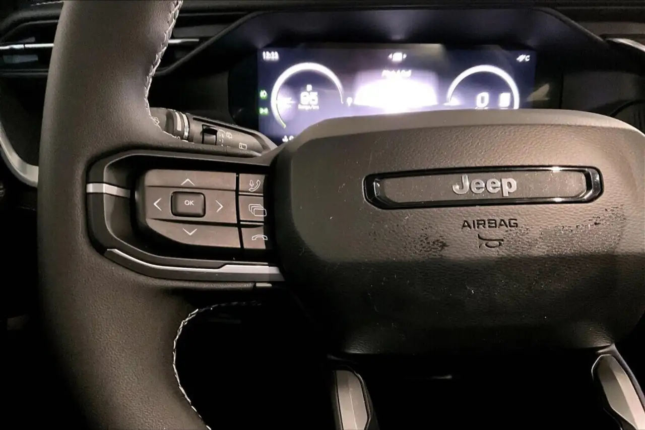 Jeep Cherokee снимка Jeep Cherokee