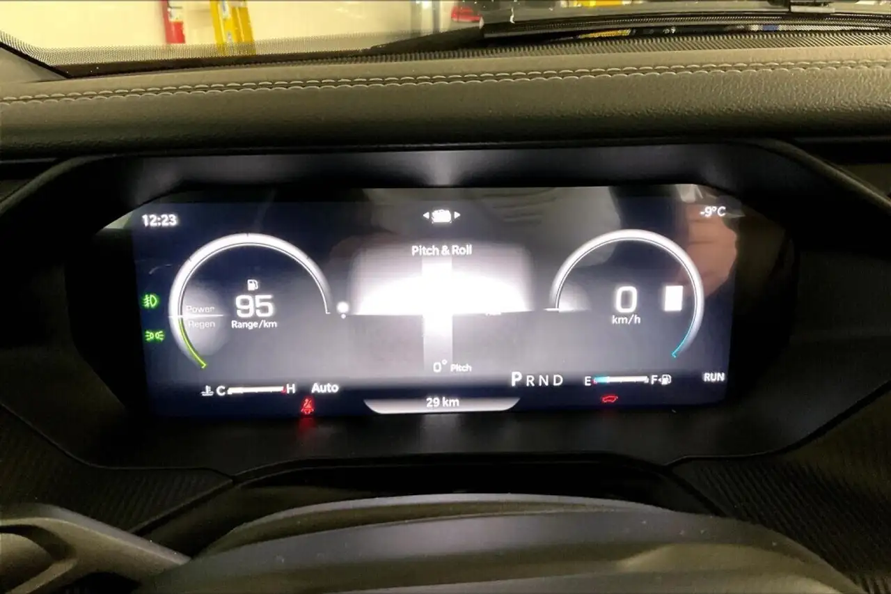 Jeep Cherokee снимка Jeep Cherokee