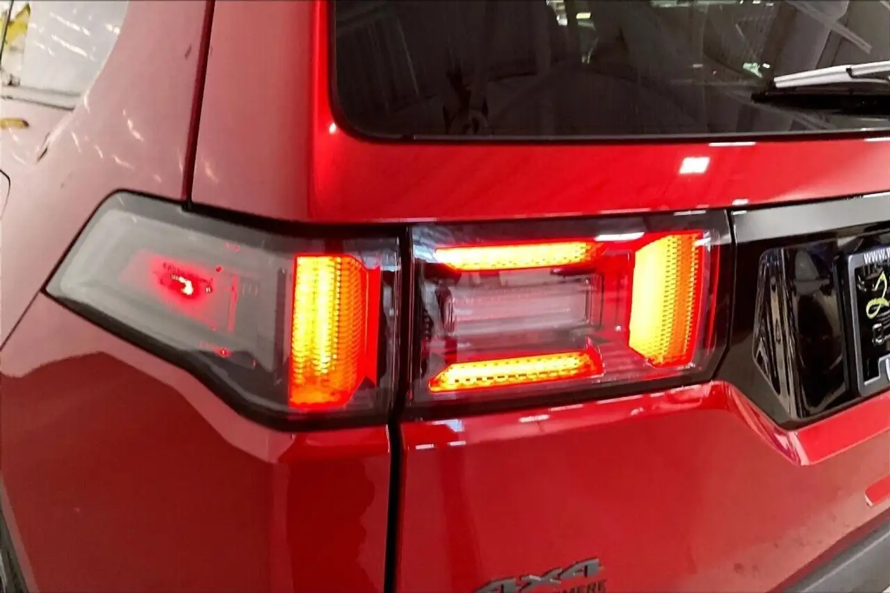 Jeep Cherokee снимка Jeep Cherokee