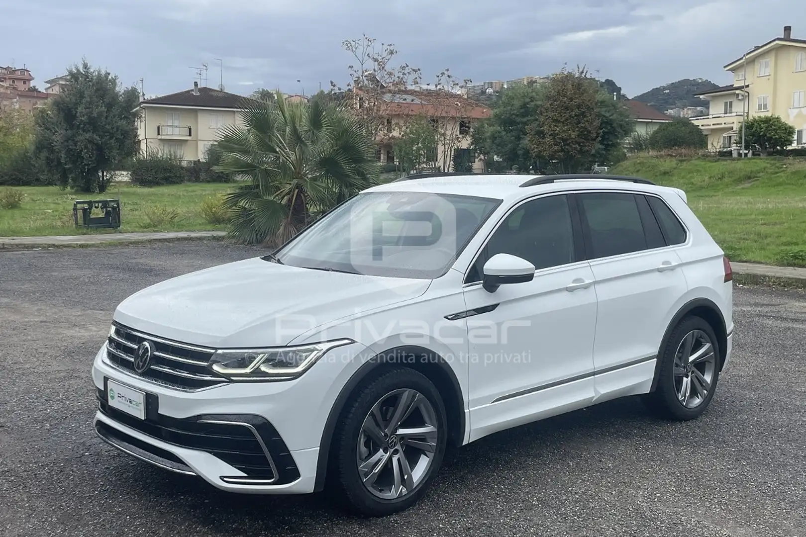 Volkswagen Tiguan Tiguan 2.0 TDI 150 CV SCR DSG R-Line Bianco - 1