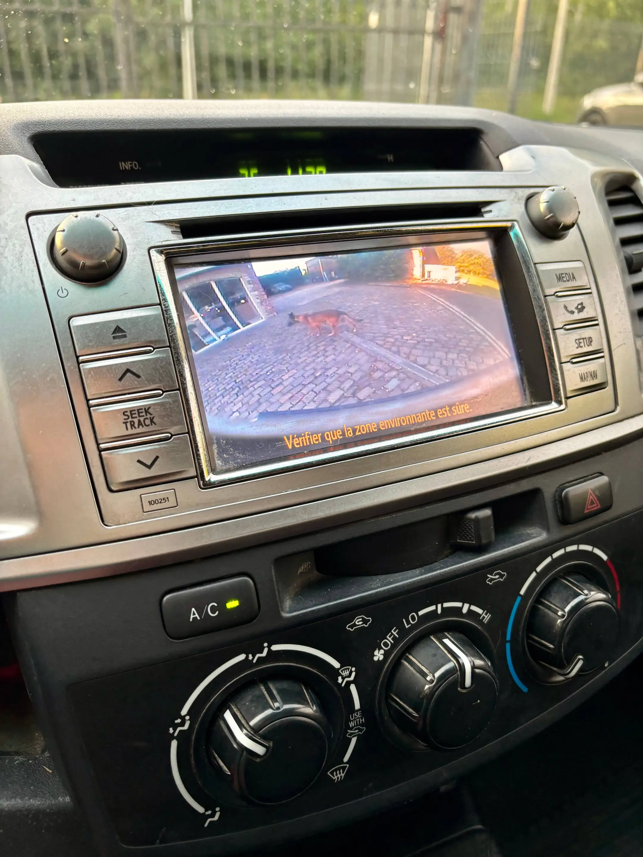 Toyota Hilux 2.5 D-4D 4WD 17500 excl.  * Belgium car * — photo 12