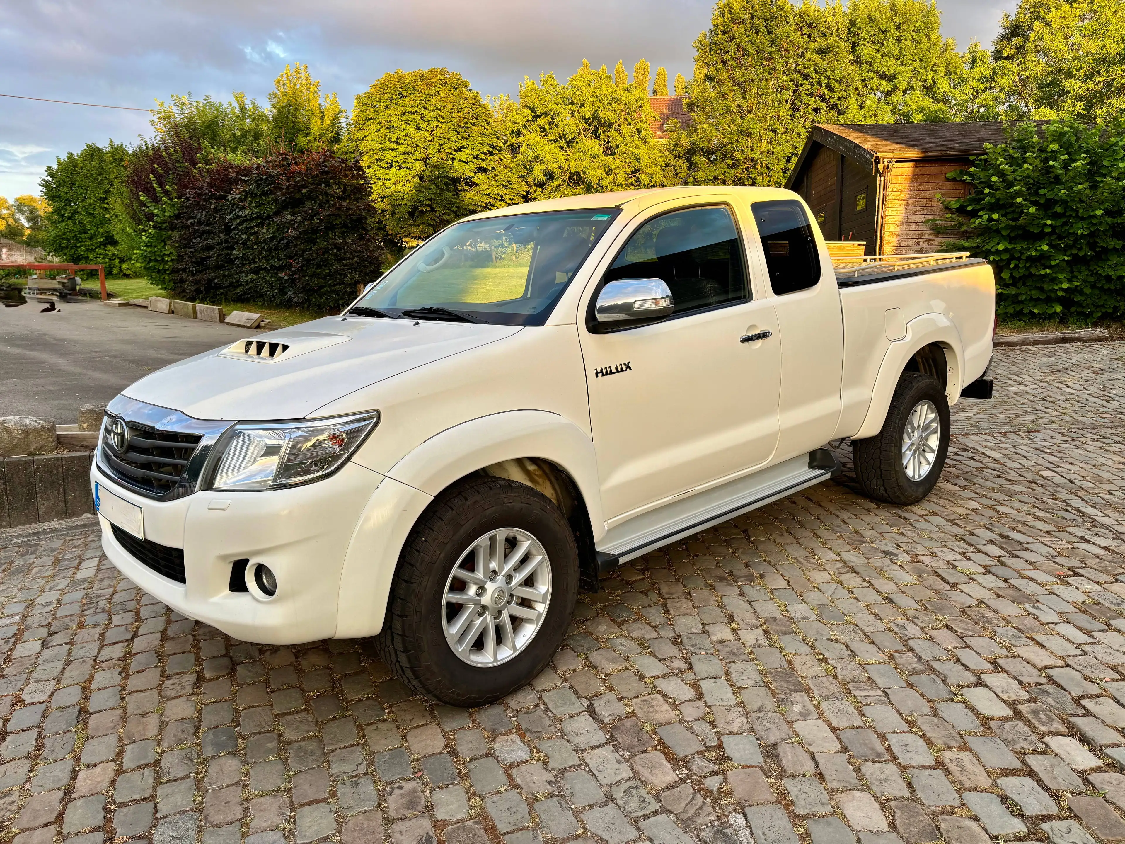 Toyota Hilux 2.5 D-4D 4WD 17500 excl. * Belgium car *