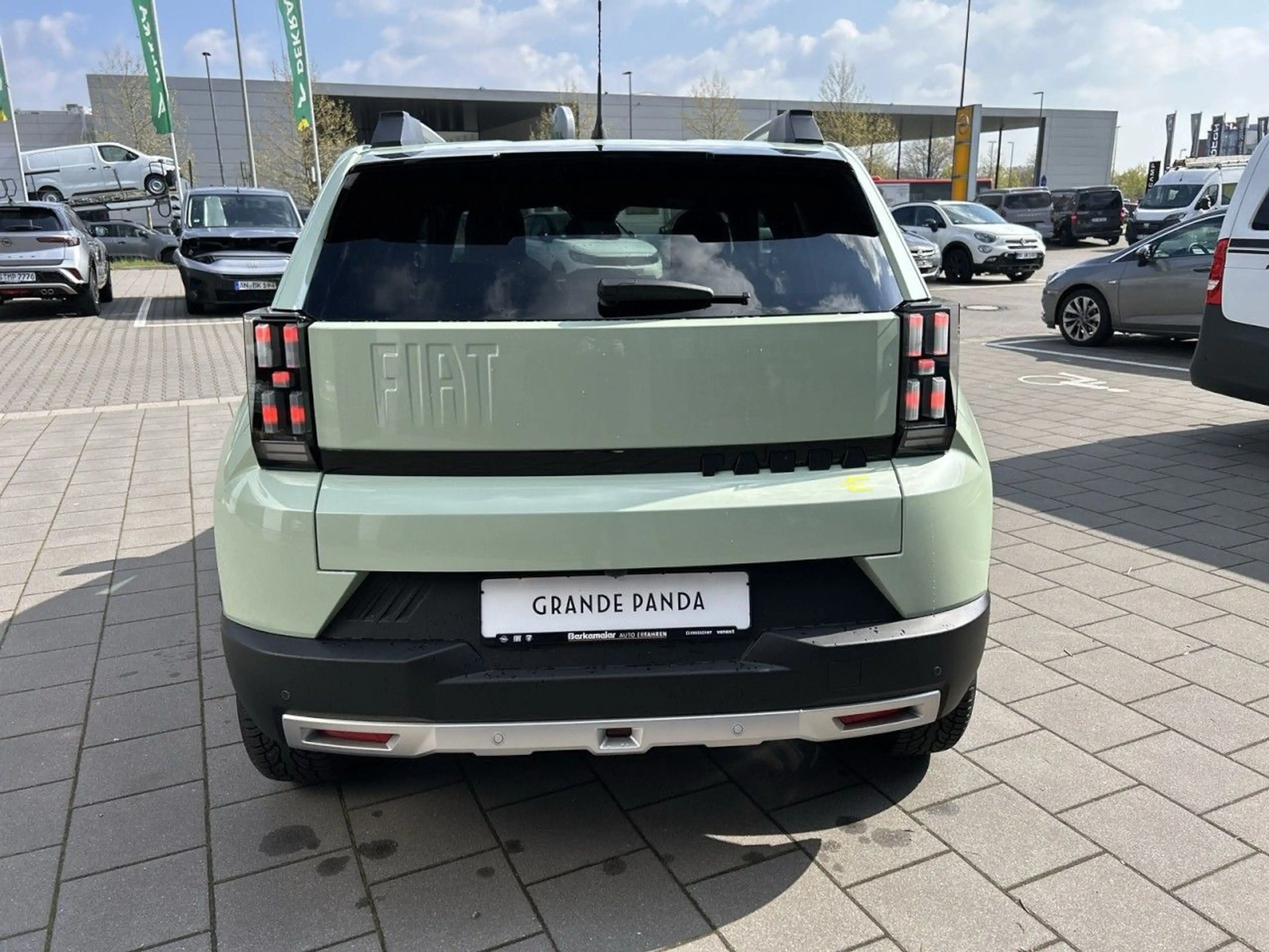Fiat Grande Panda Elektro 44kwh La Prima — photo 6