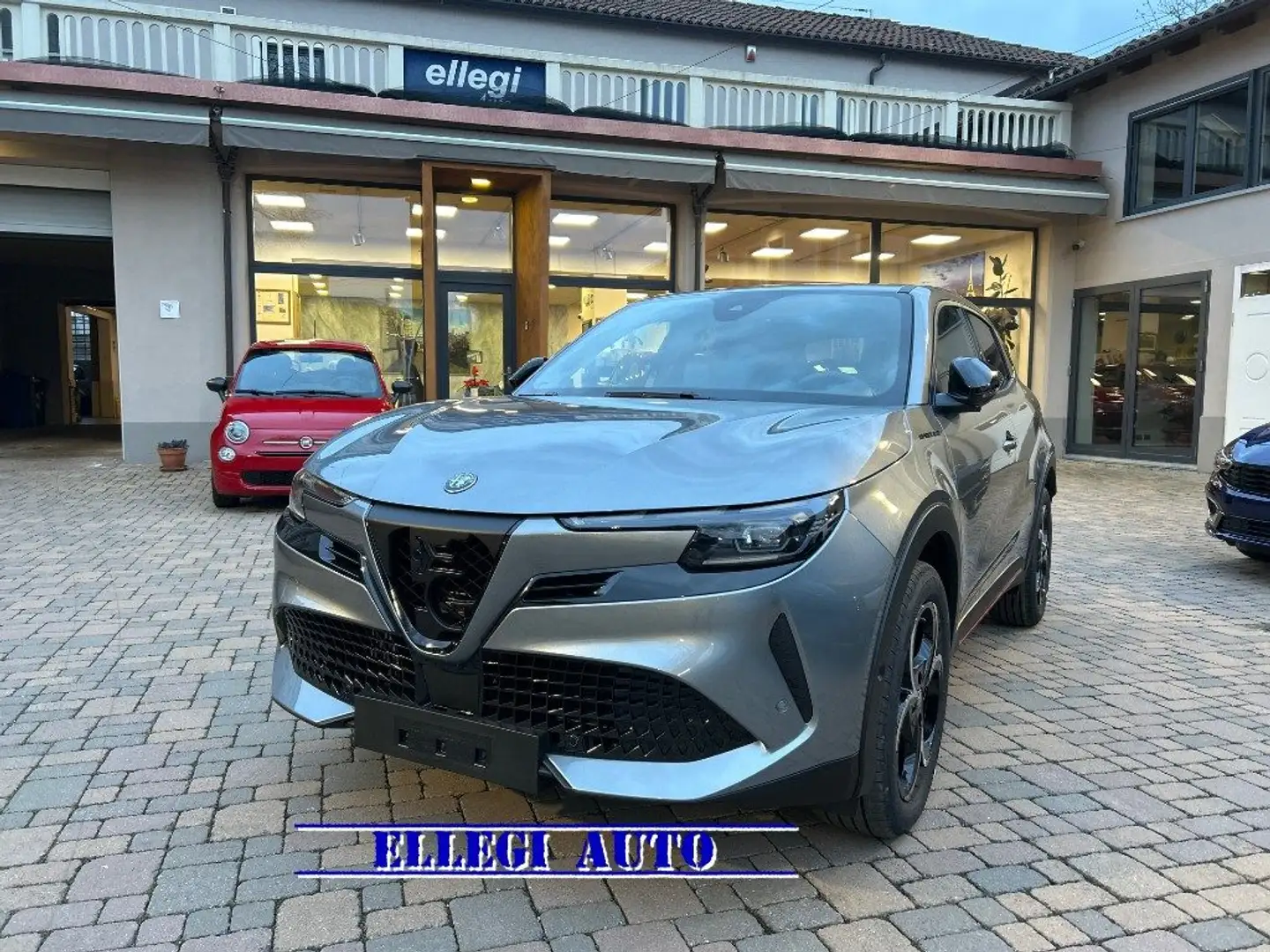 Alfa Romeo Junior 1.2 136 CV Hybrid eDCT6 Speciale  KM 0 Gri - 2