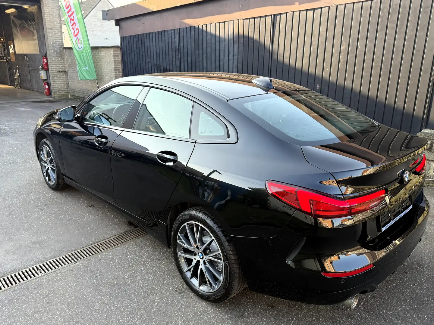 BMW 218 Gran Coupé 218i Sportline - Navi -Zetelverw. Zwart - 2