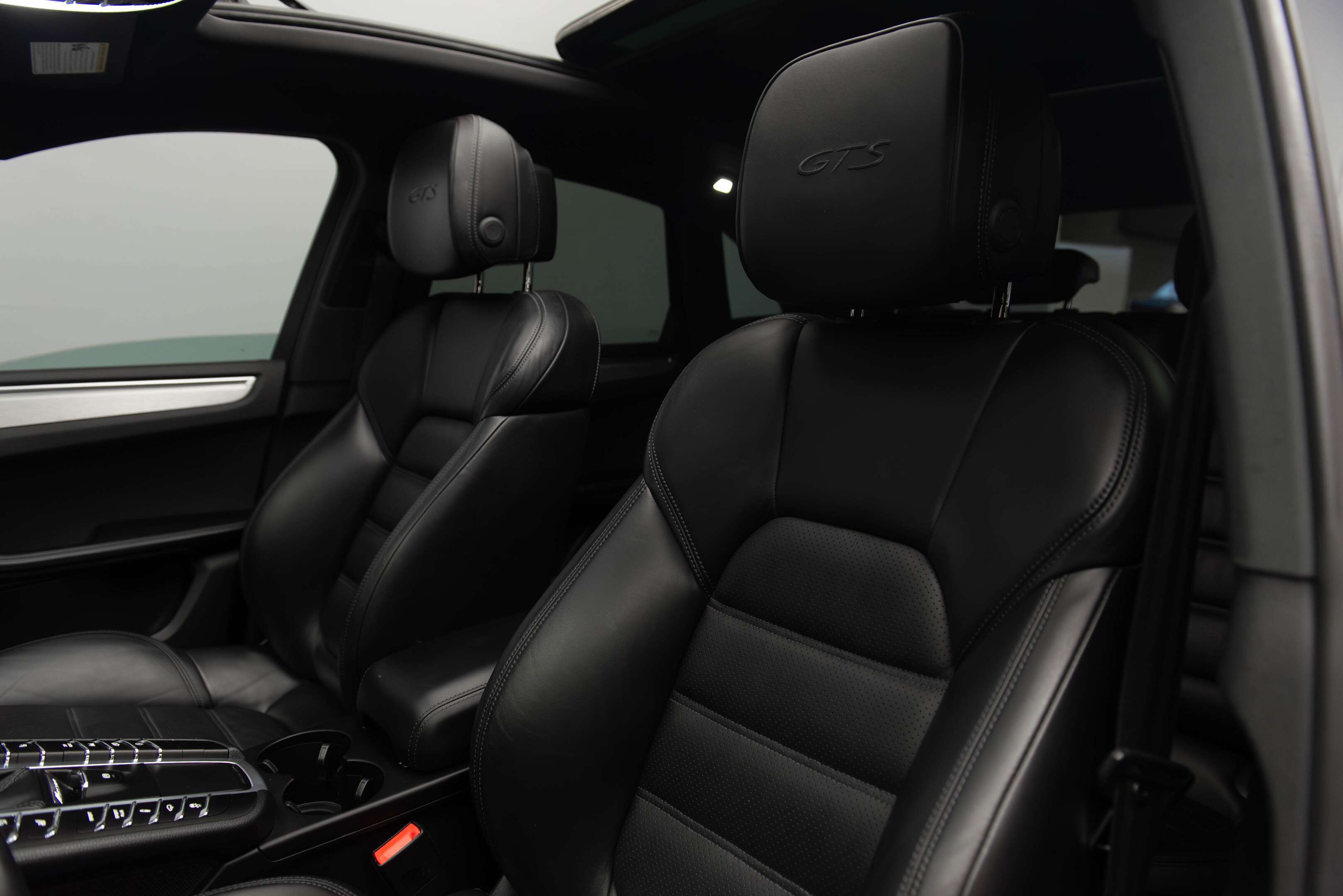 2017 Porsche Macan AWD 4dr GTS 3.0L thumb 26