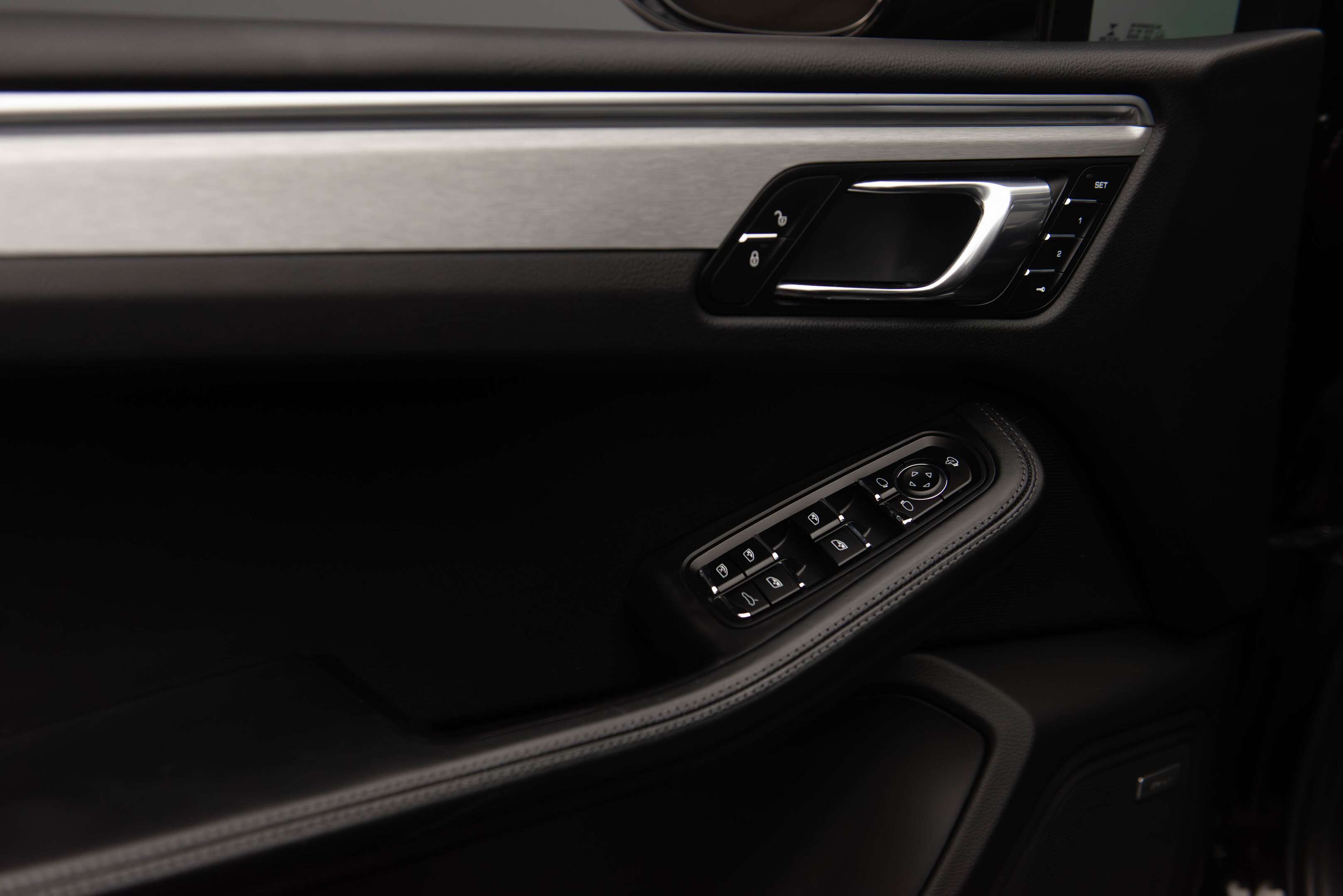 2017 Porsche Macan AWD 4dr GTS 3.0L thumb 24